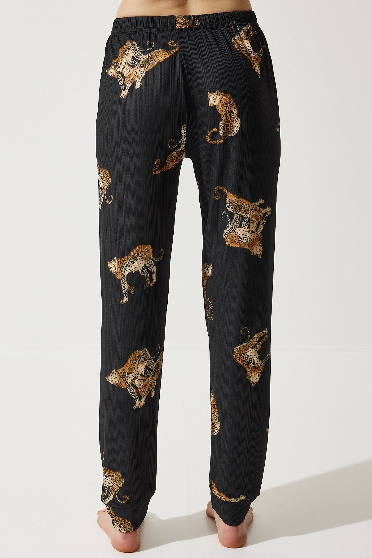Women's black tiger patterned buckle t-shirt pants knitting pajama set FP00004