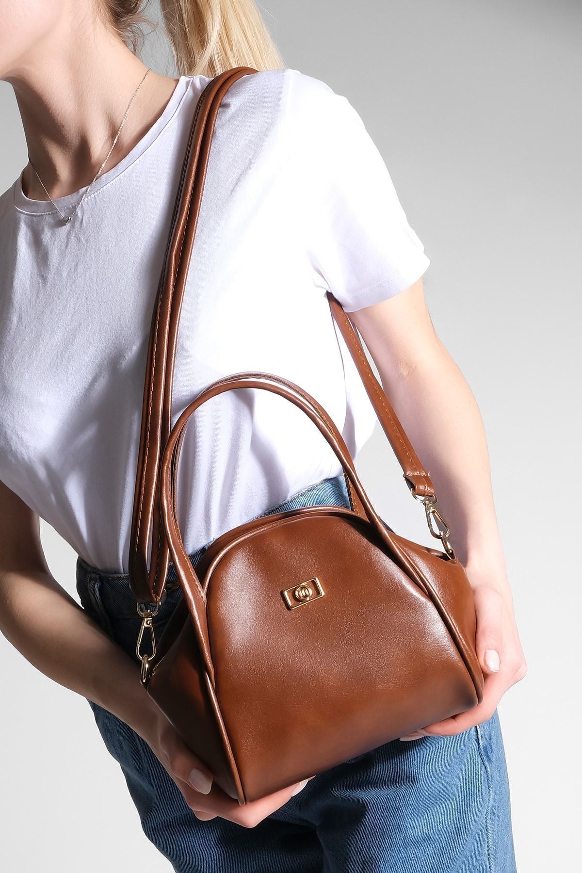 Woman Hand & Shoulder Bag Eges Taba