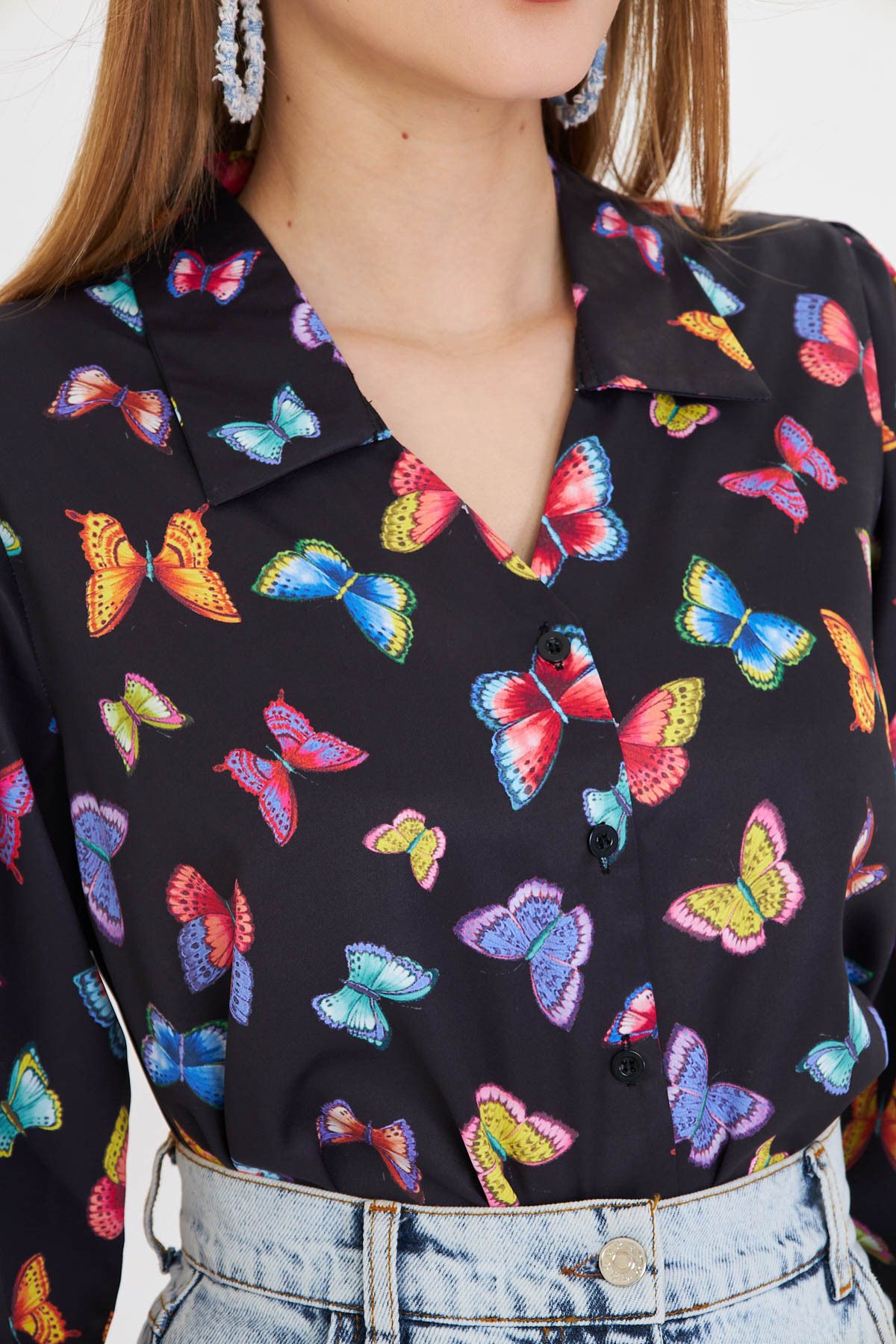 Female Black V-Neck Balloon Arm Patterned Shirt ARM-25Y001016