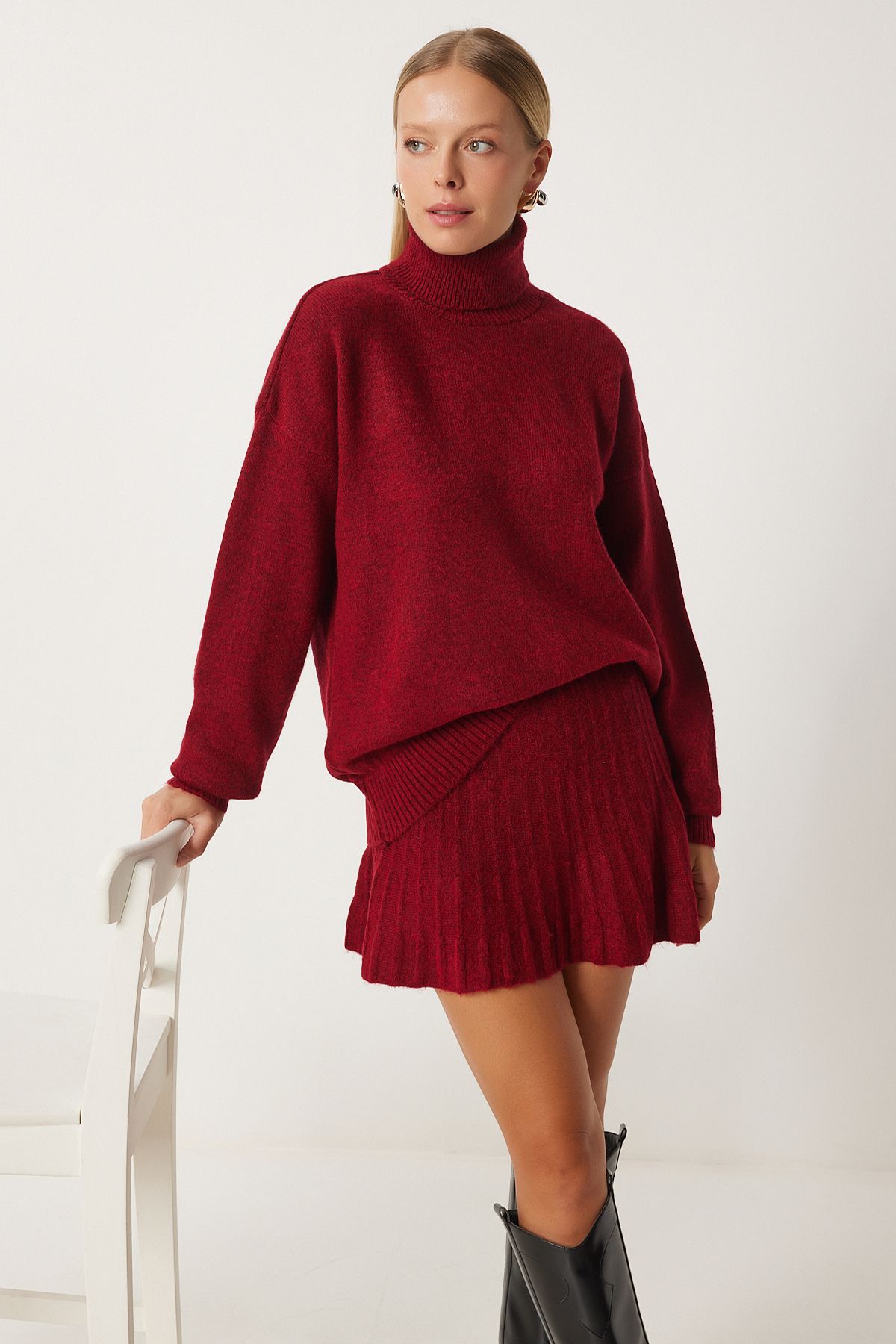 Female Bordeaux Fisherman Neck Knitwear Skin Skirt Set DD01343
