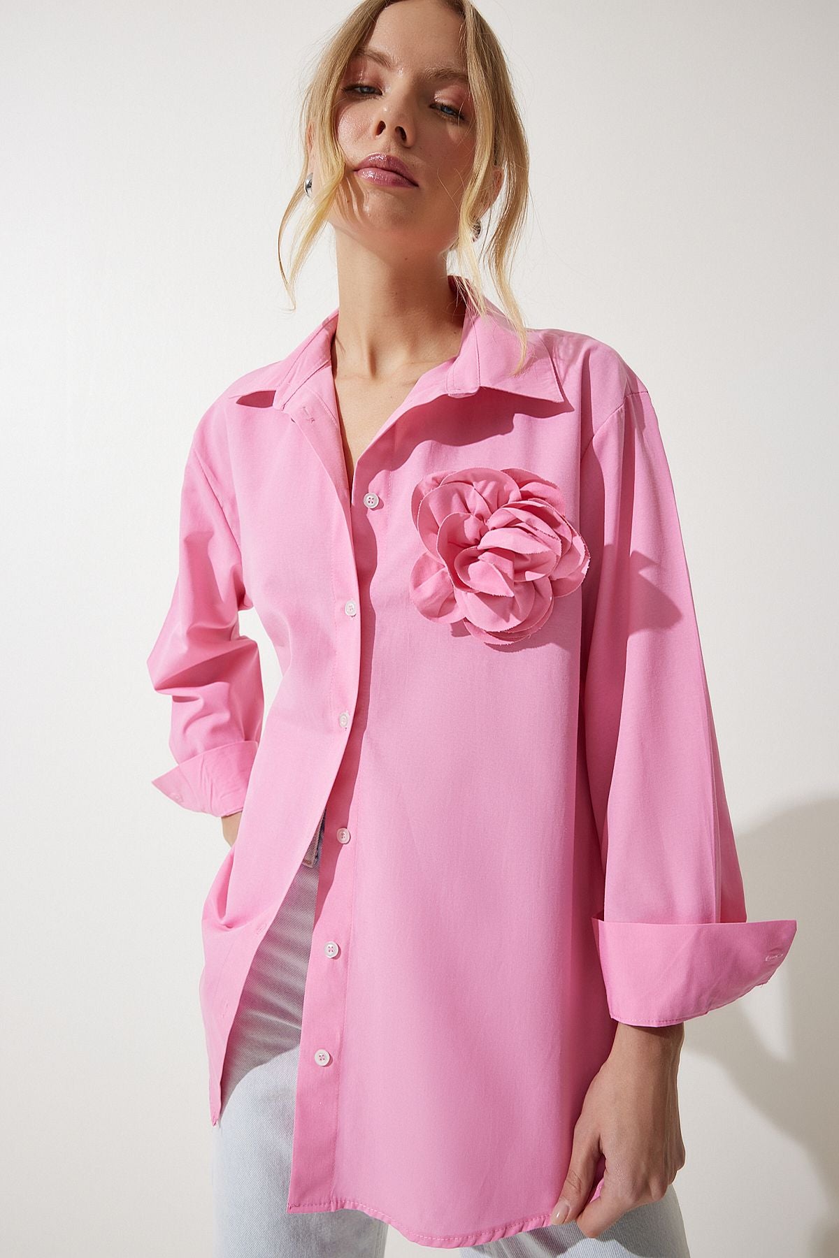 Woman Pink Premium Flower Brooch Detailed Shirt UL00016