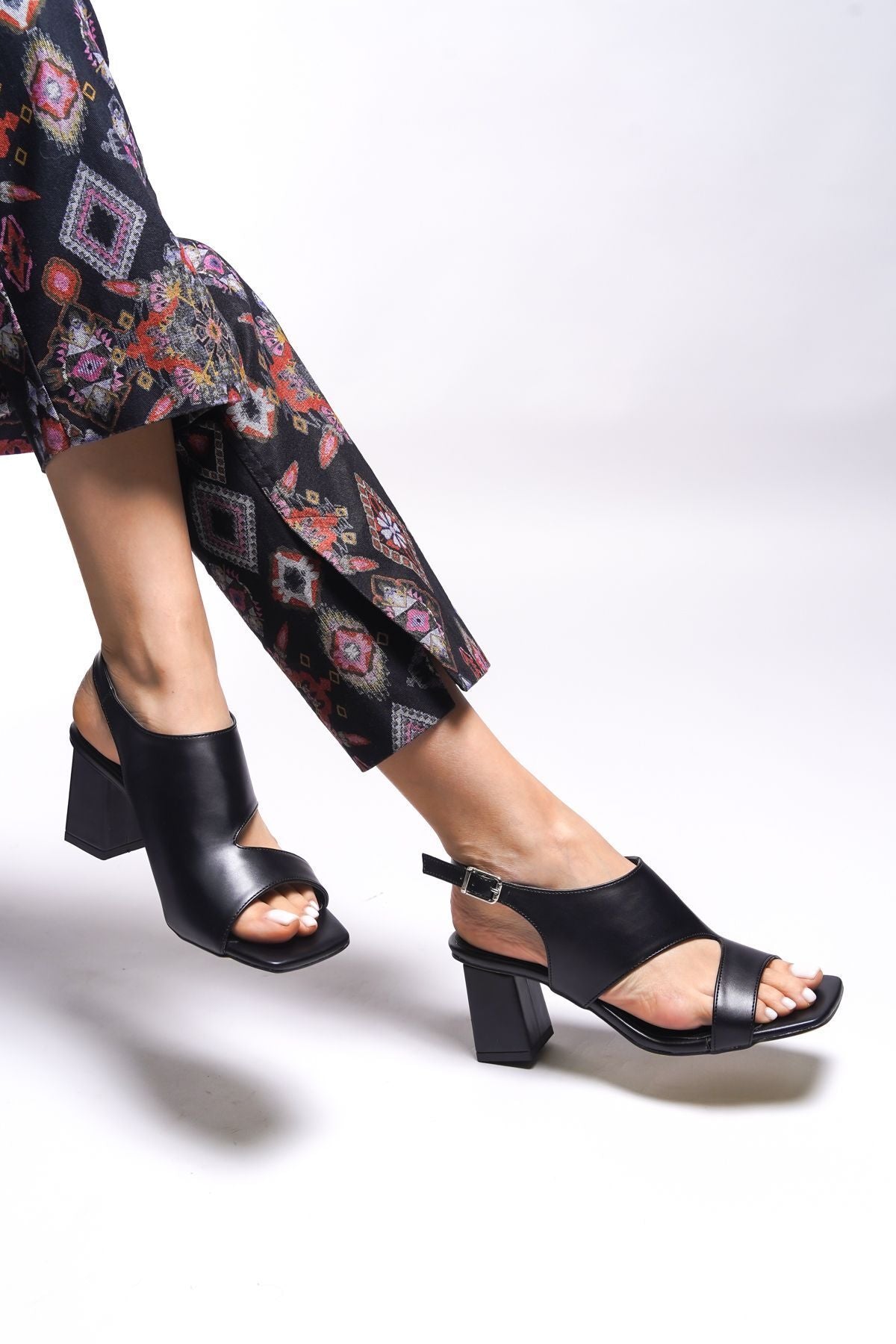 Kreeseic Woman Heels Sandals 001273 Black