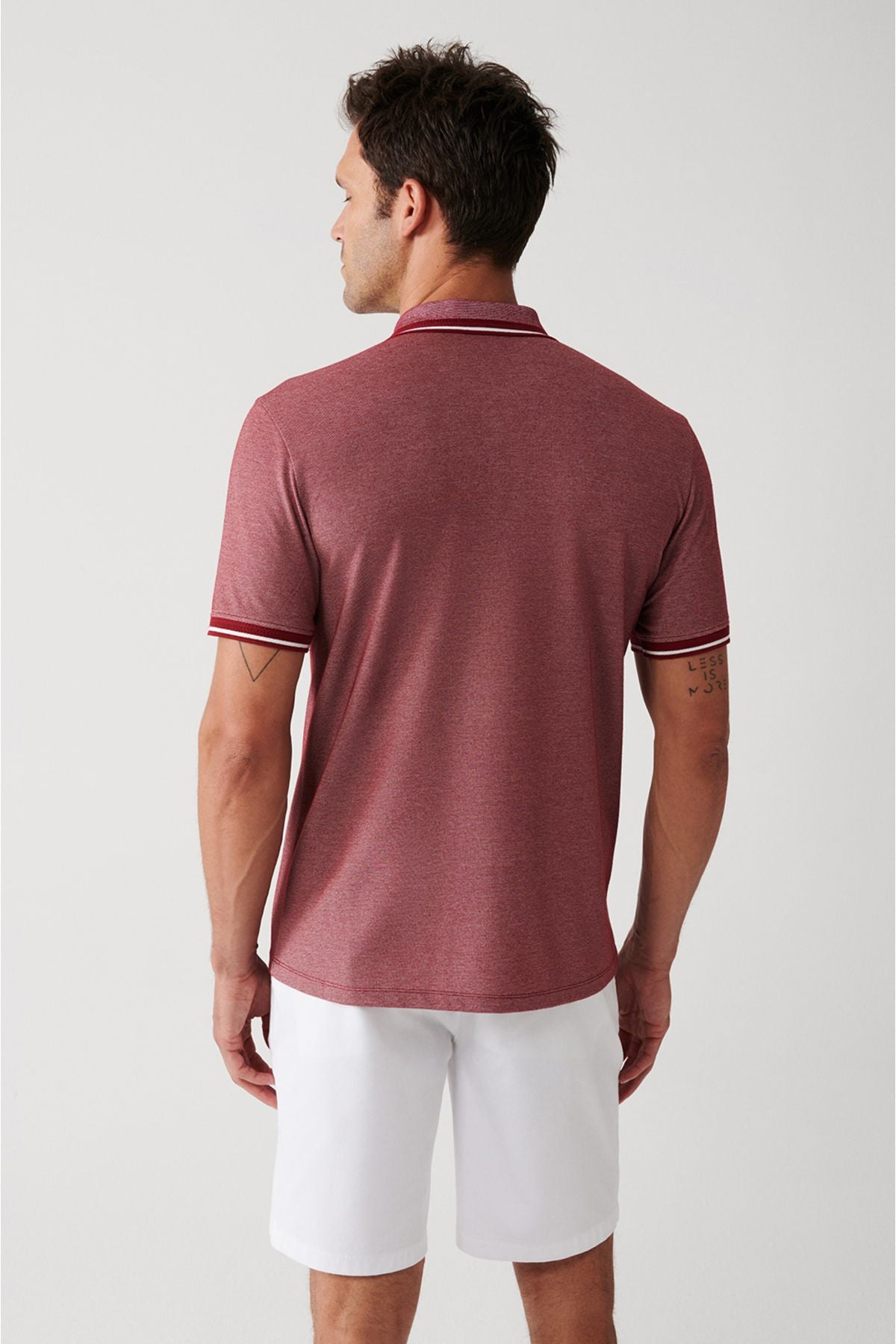 Men's burgundy curved collar with 2 button polo collar t-shirt E001031