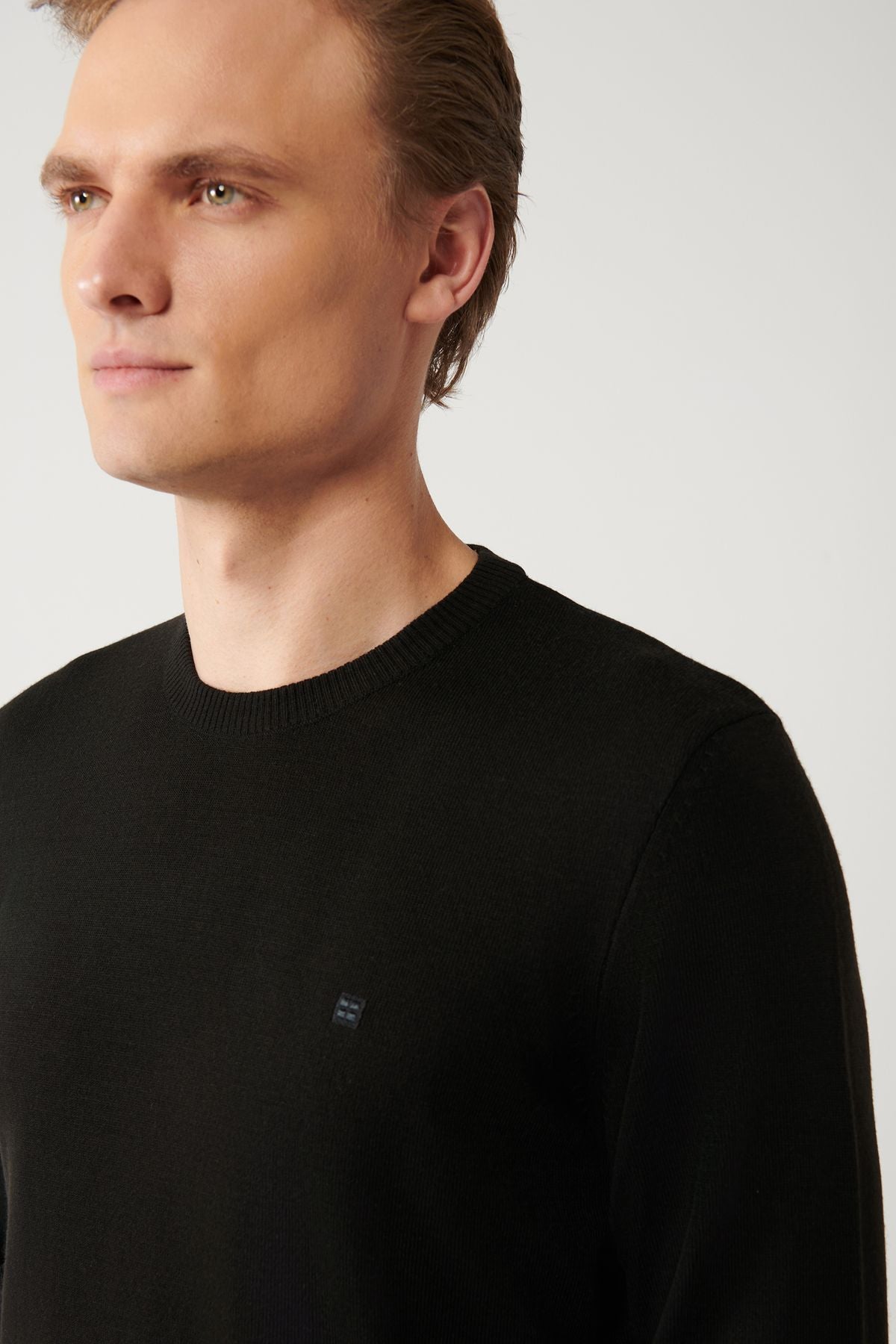 Men's black bike collar feathered knitwear sweater E005000