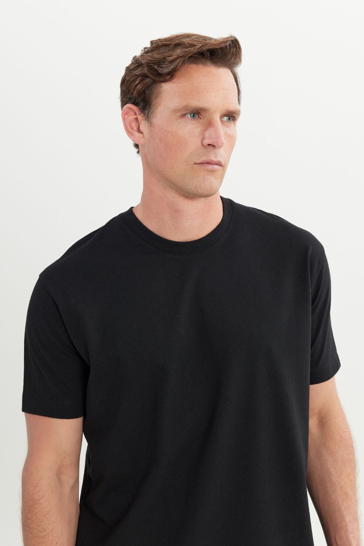 Men's black cotton modern fit comfortable cut bicycle collar t -shirt