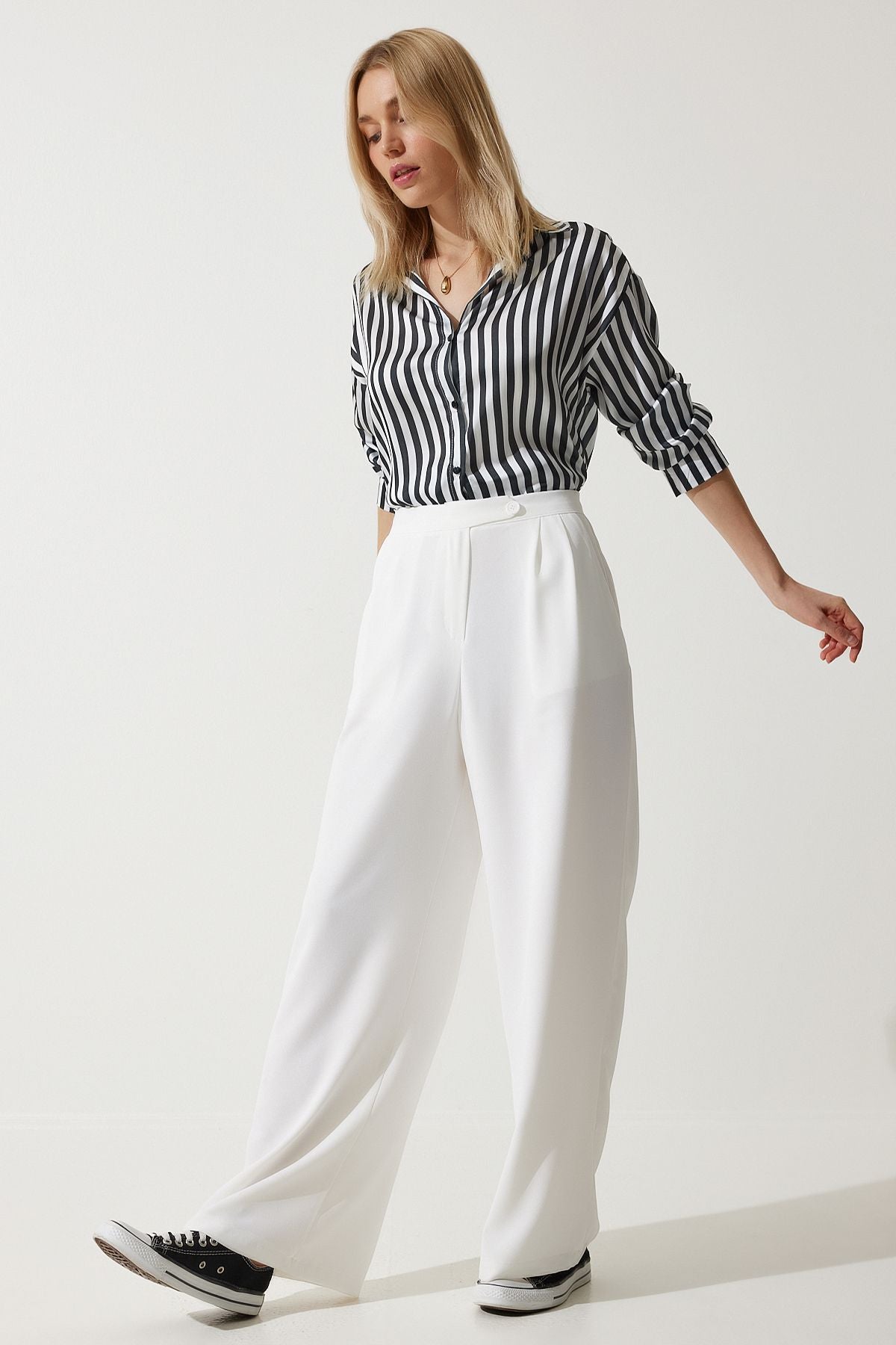 Woman broken white abundant palazzo pants rv00191