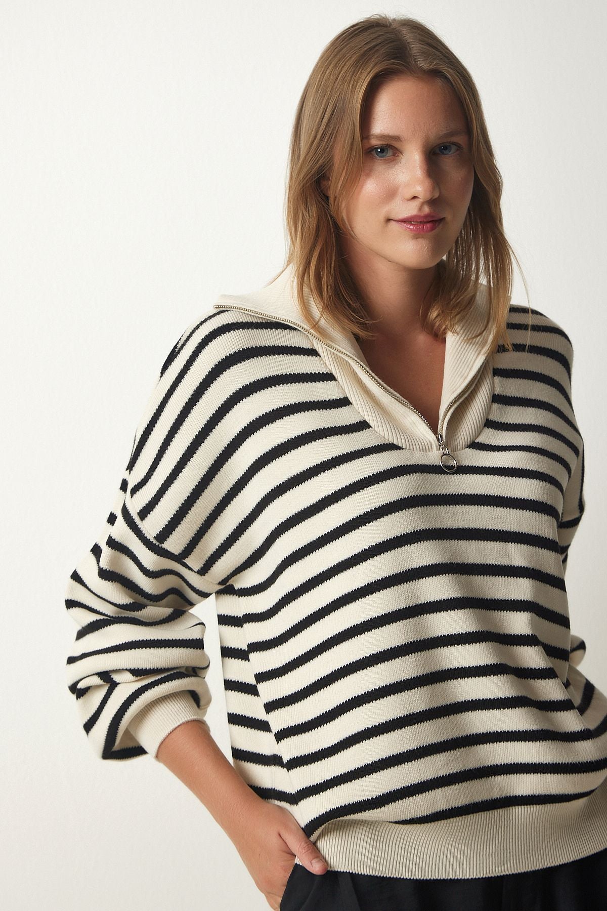 Women's Cream striped zipper collar knitwear sweater pf00039