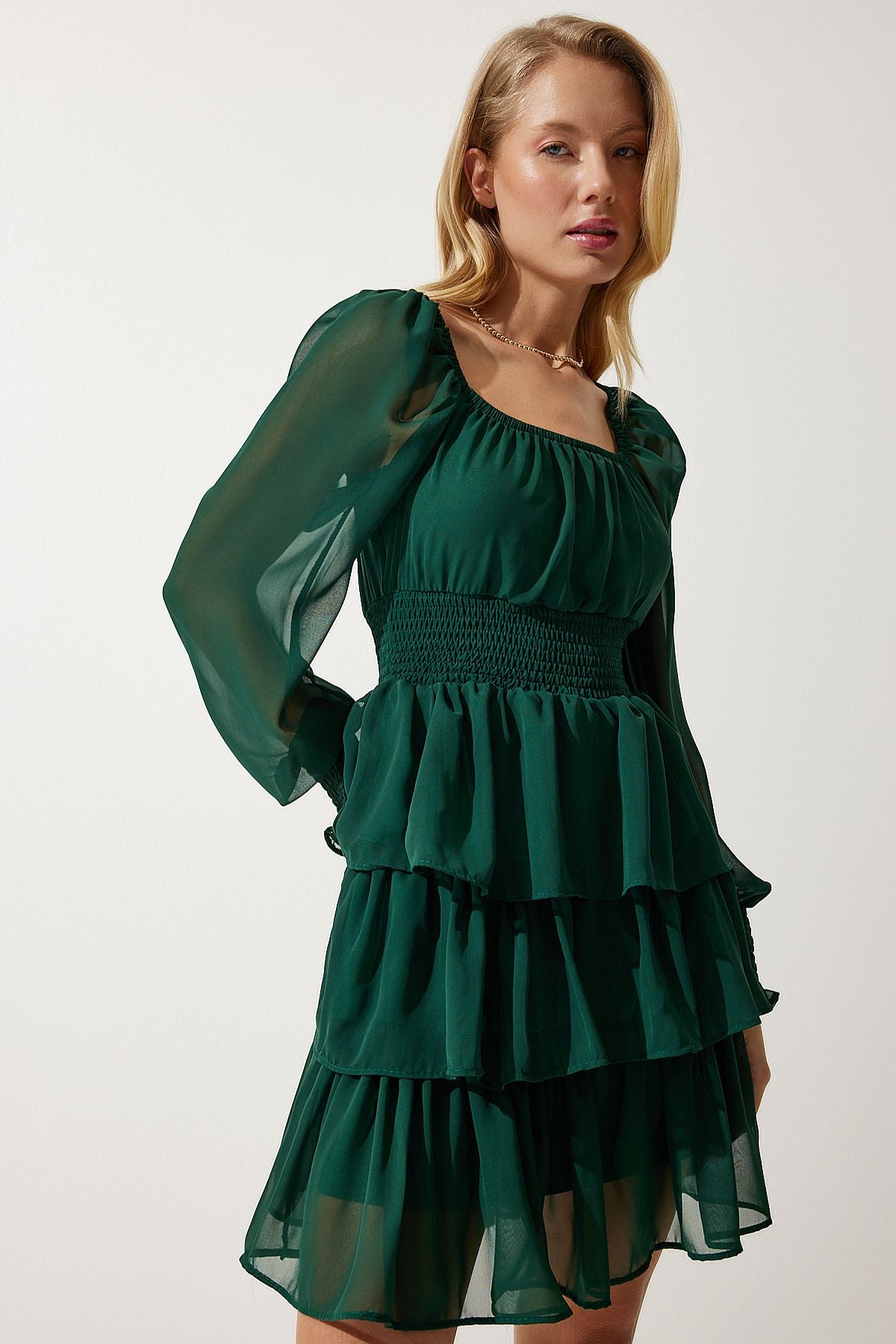 Female emerald green flywheel chiffon dress DK00168