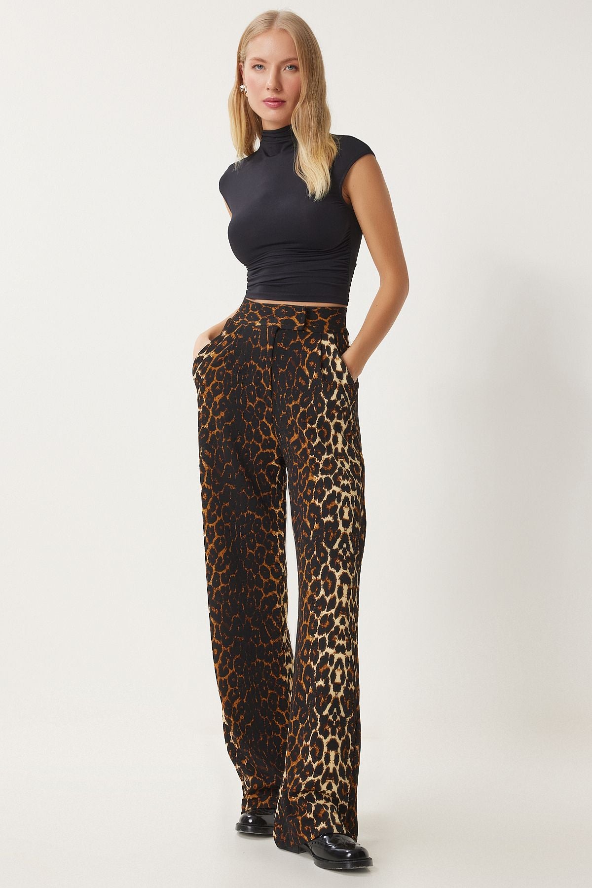 Female Black Cream Waist Call Casual Woven Pants RV00150