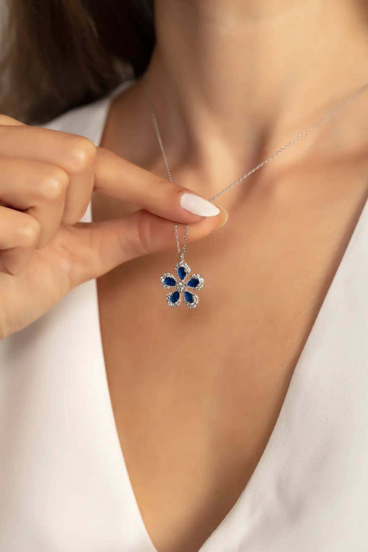 Navy Blip Stone Flower Silver Silver Women Necklace