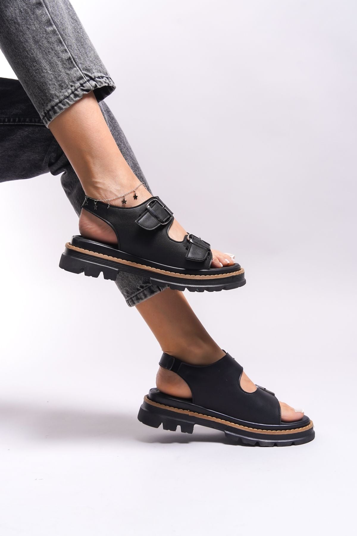 Valeduhr Woman Sandals 0012791 Μαύρο