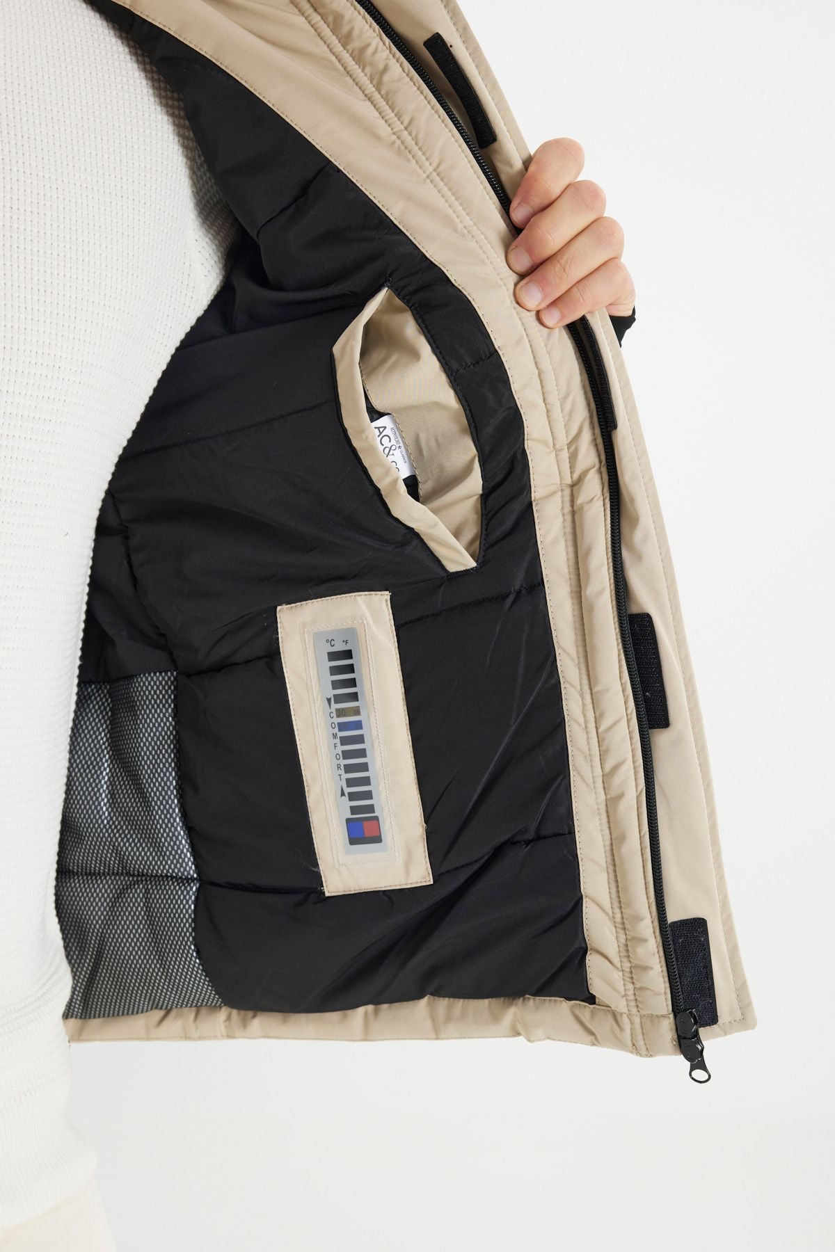 Standard Fit Normal Cutting Hooded Side Pocket Coat