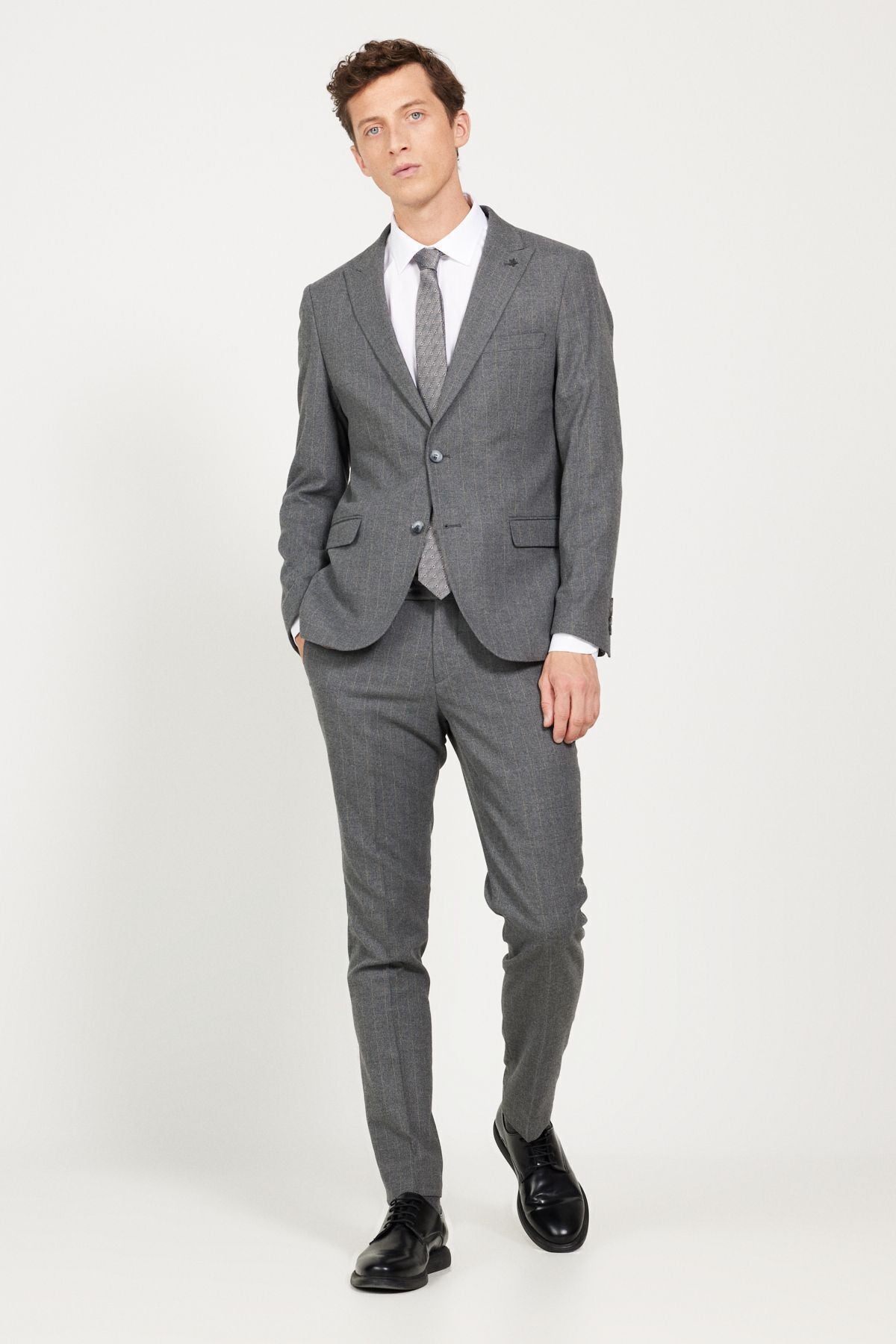 Men's Dark Gray Slim Fit Narrow Cut Swallow Collar Striped Suit