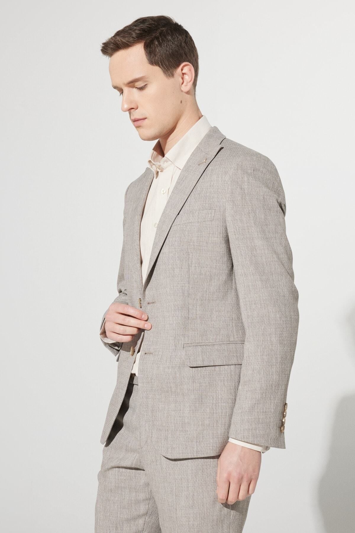 Men's light brown slim fit narrow cut -off swallow collar patterned suit