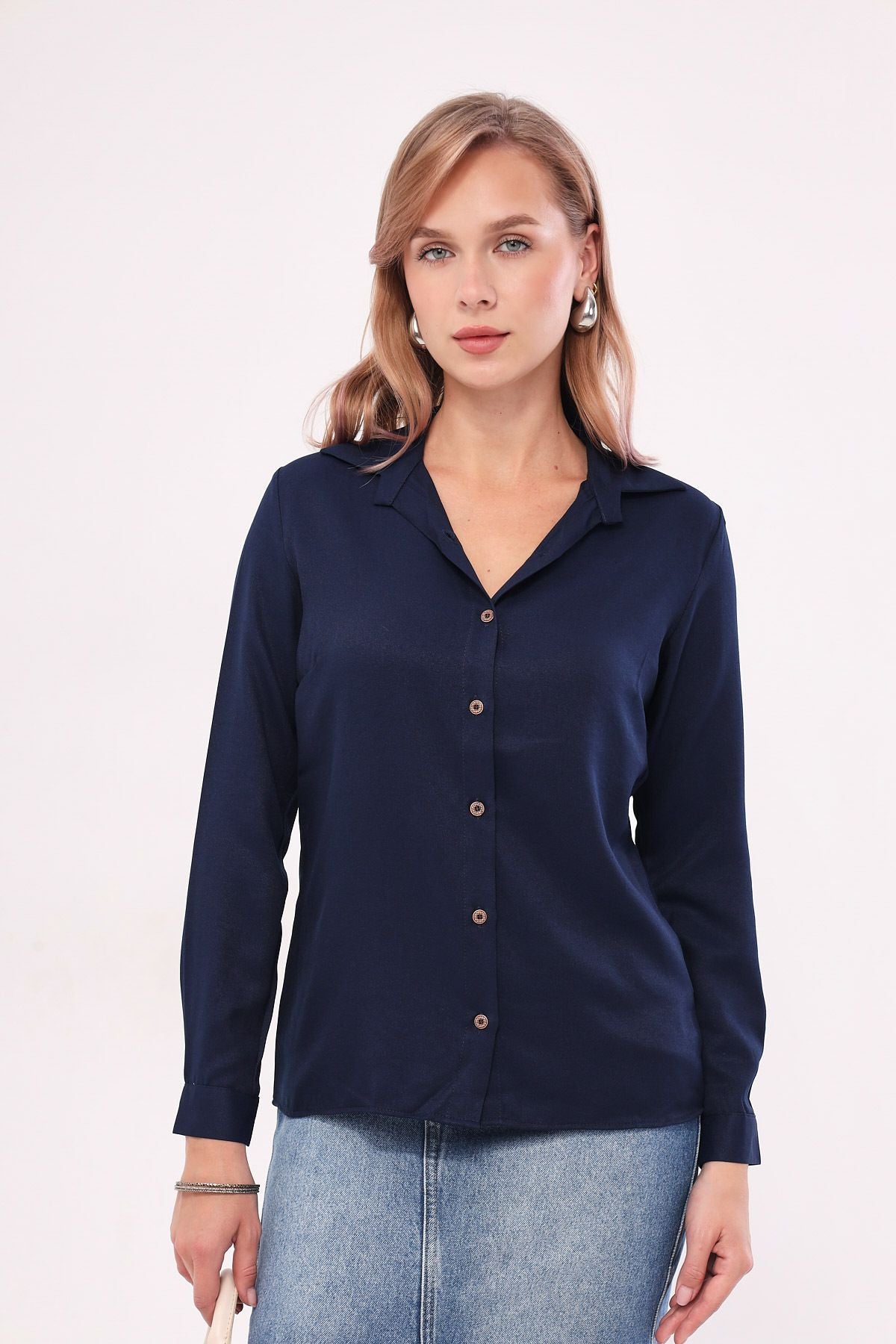 Woman Navy blue Long Sleeve Flat Shirt ARM-18Y001176