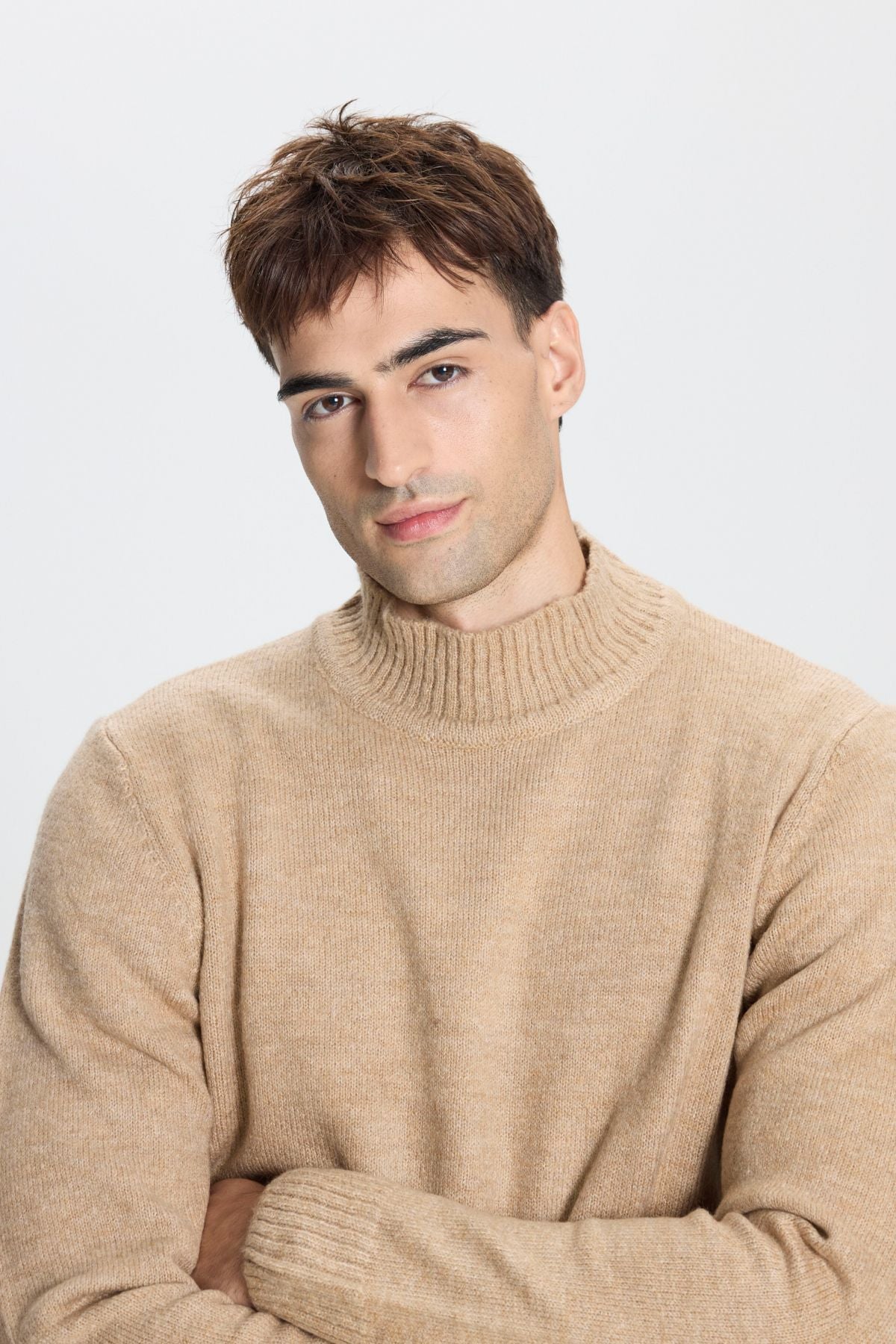 Men's Brown Standard Fit Normal Cut Half Fisherman Yaka Soft textured knitwear sweater