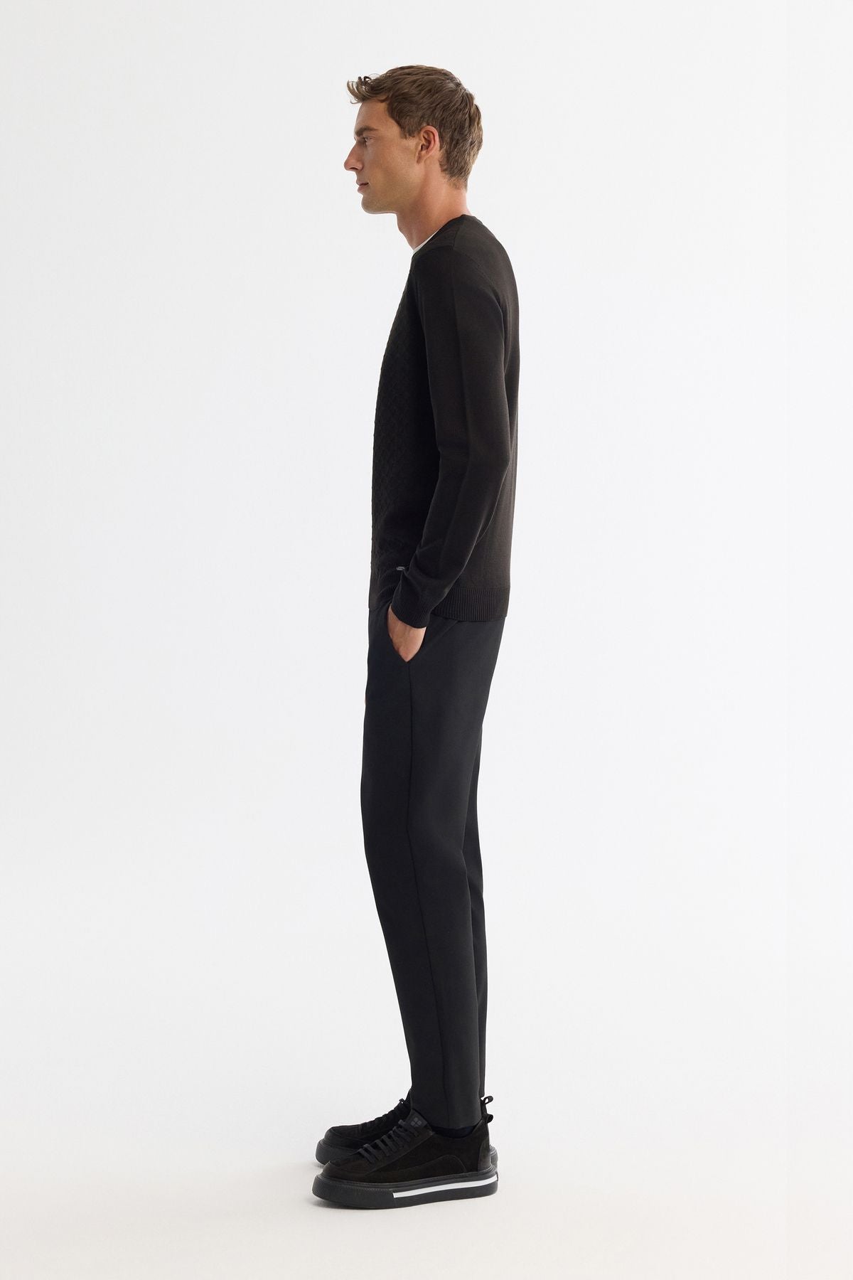 Men's black bike collar textured knitwear sweater E005107