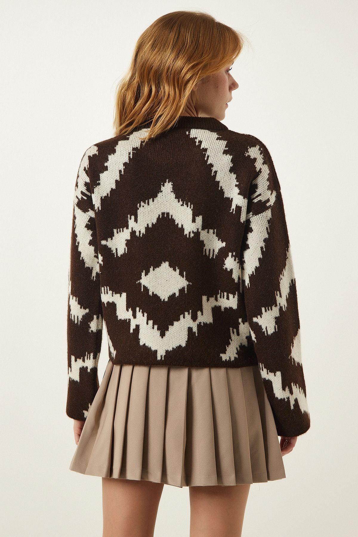 Female brown patterned knitwear sweater BV00104