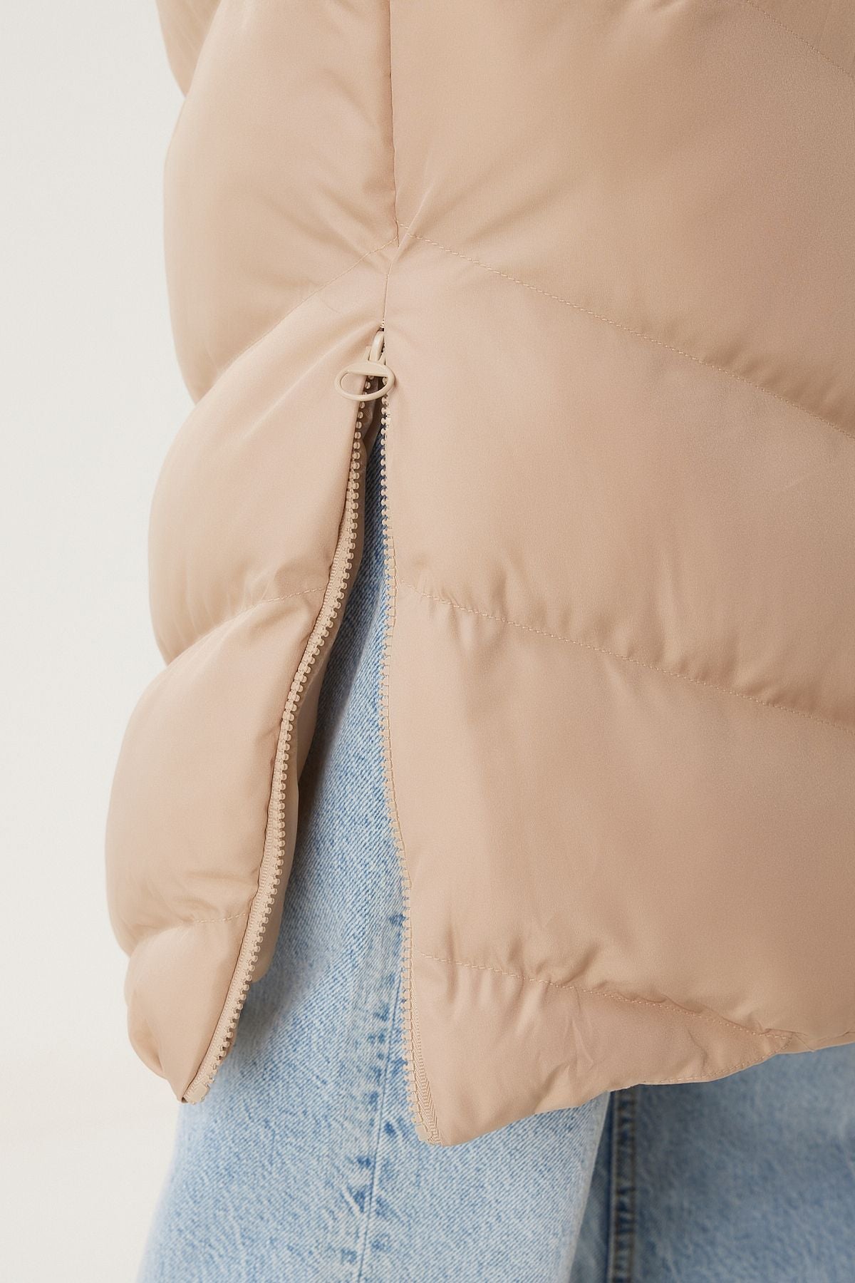 Women's cream hooded long swelling vest RV00031