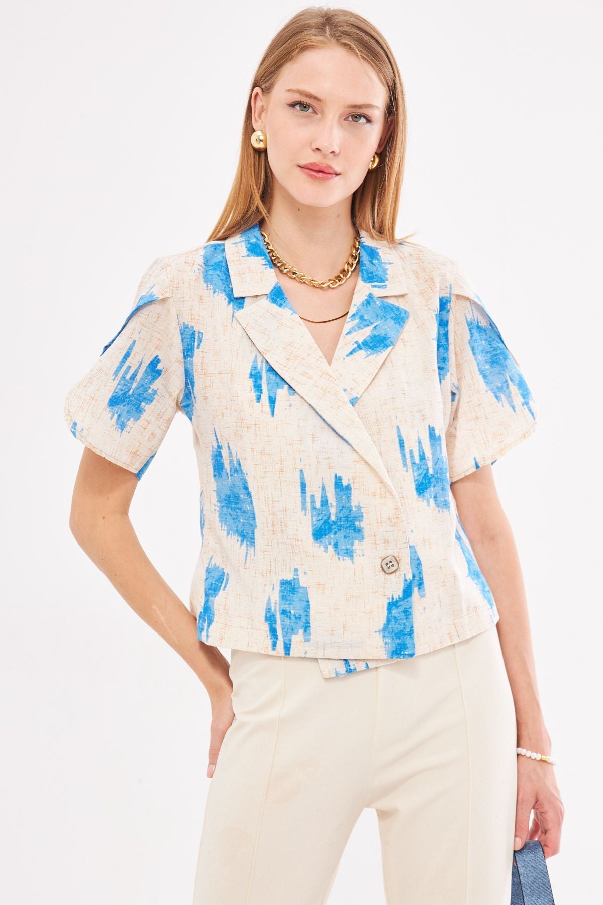 Women's blue linen-looking patterned handle slit Crop Short Sleeve Jacket ARM-24Y001095