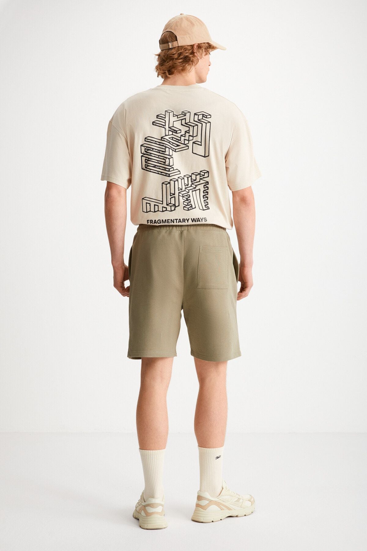 Uncertain Men's Comfort Fit Khaki Shorts & Bermuda