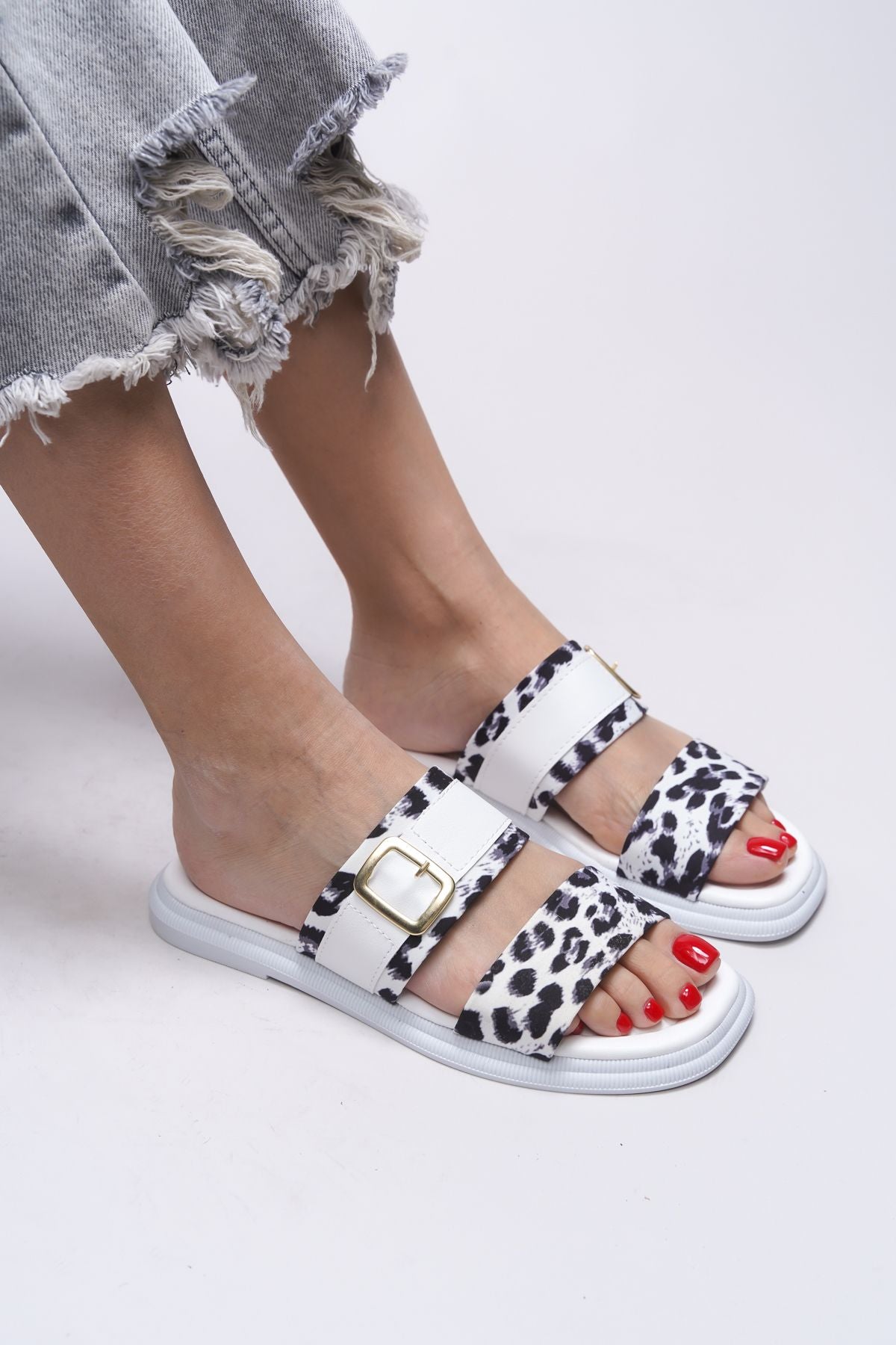 Maerlorn Woman Slippers 0012415 White Leopard