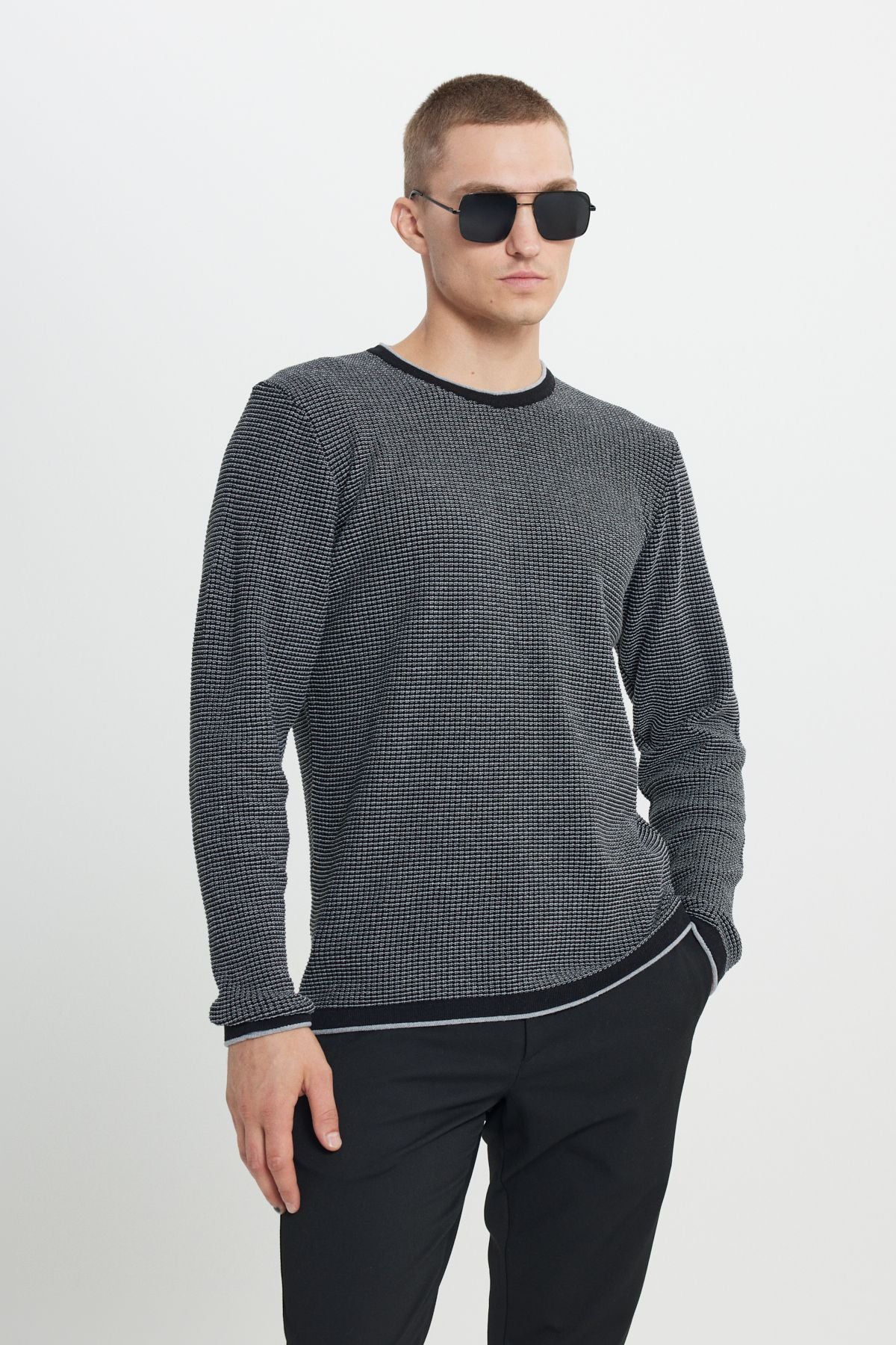 Men's black-gray standard fit normal cut bike collar knitwear sweater