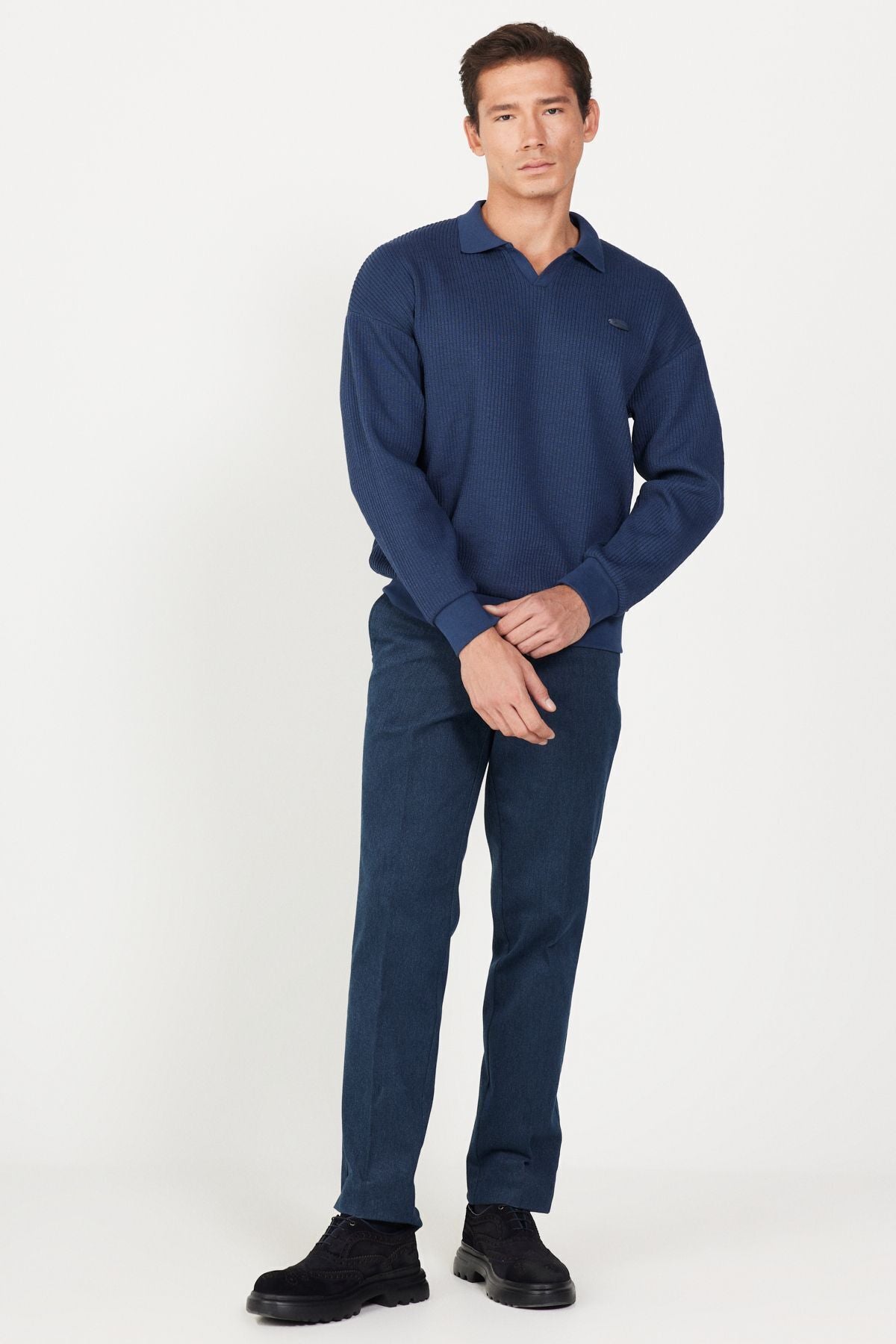 Men's navy blue loose fit