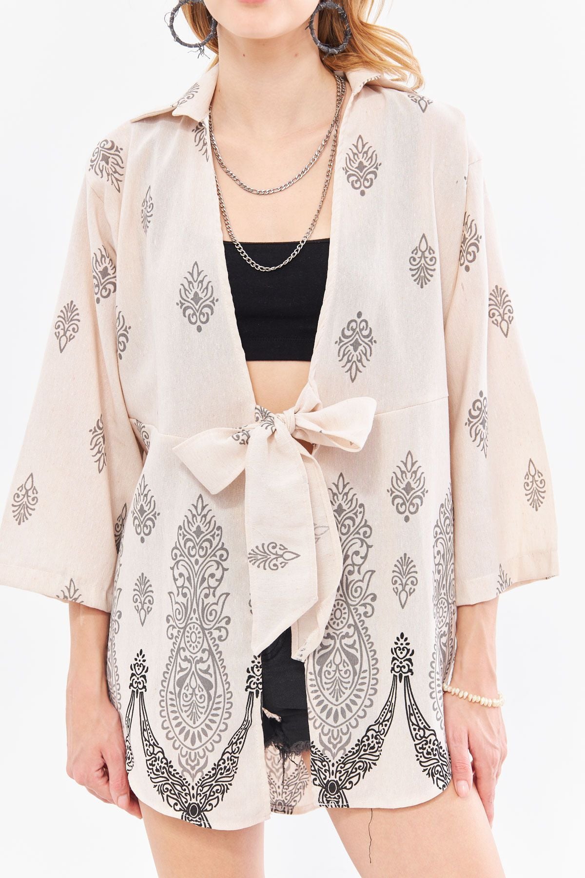 Female gray patterned linen-looking skirt with aqueous front kimono shirt ARM-24Y001092