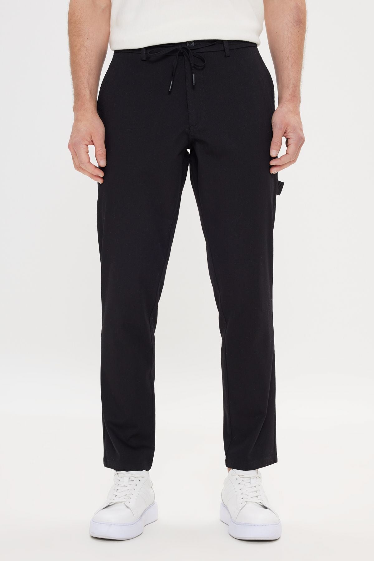 Men's black oversize with plenty of cut waist -tied cotton flexible Achaened side pocket pants