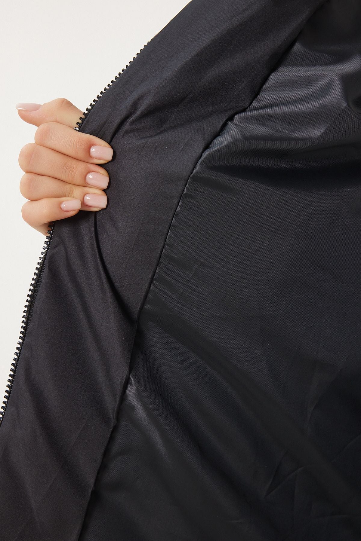 Woman black hooded oversiz swelling coat rv00002
