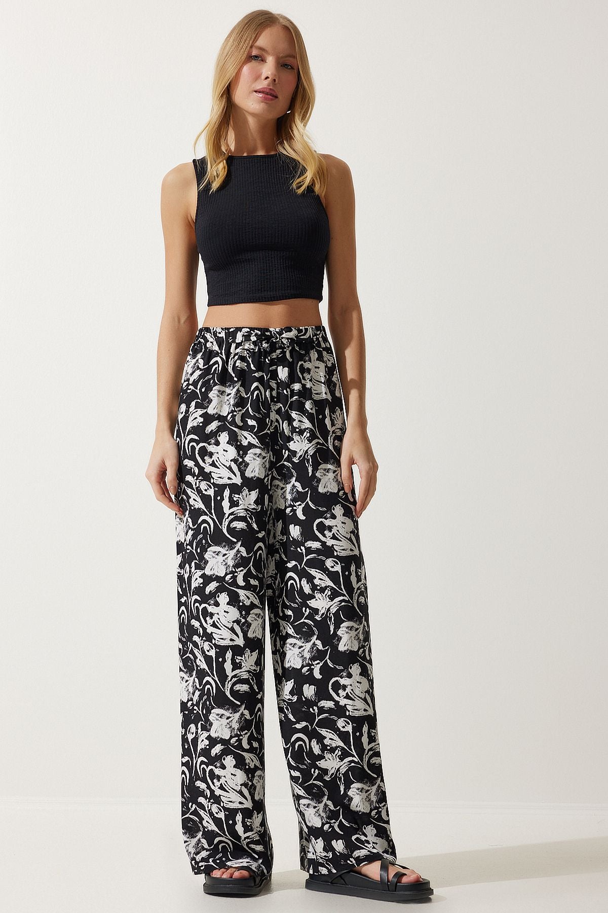 Woman White Black Patterned Viscose Palazzo Pants EN00606