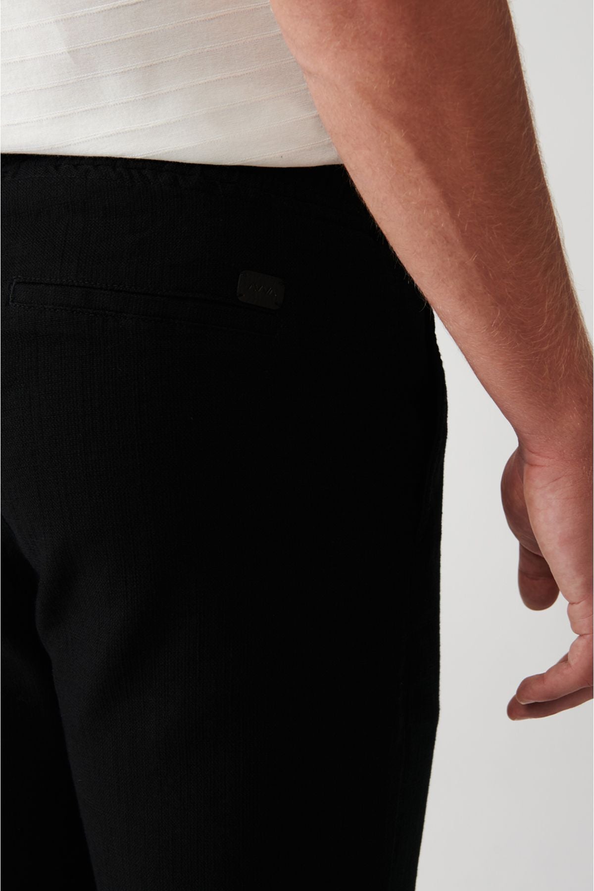 Men's black side pocket with waist tire 100 %cotton linen textured pants E003052