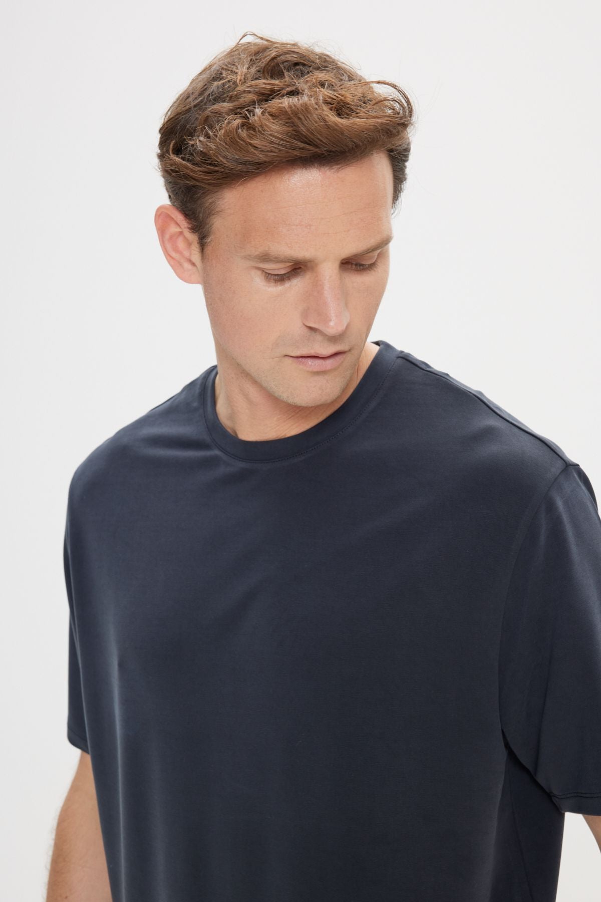Men's navy blue modern fit comfortable cut bike collar flexible t -shirt