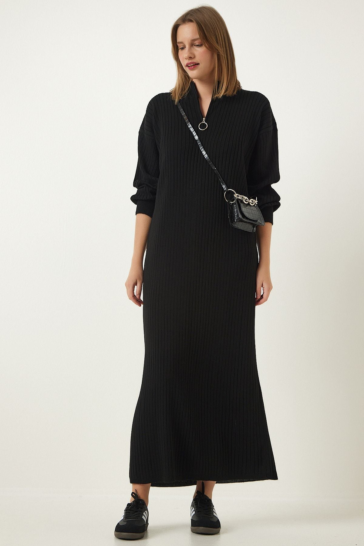 Female black zipper collar wick long knitwear dress DD01295