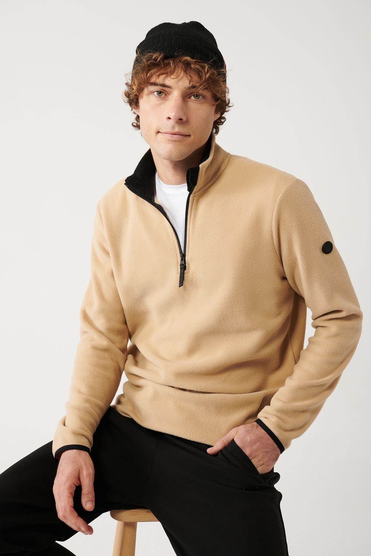 Men's Beige Cool -resistant half -zipper with perpendicular collar polar sweatshirt E001068