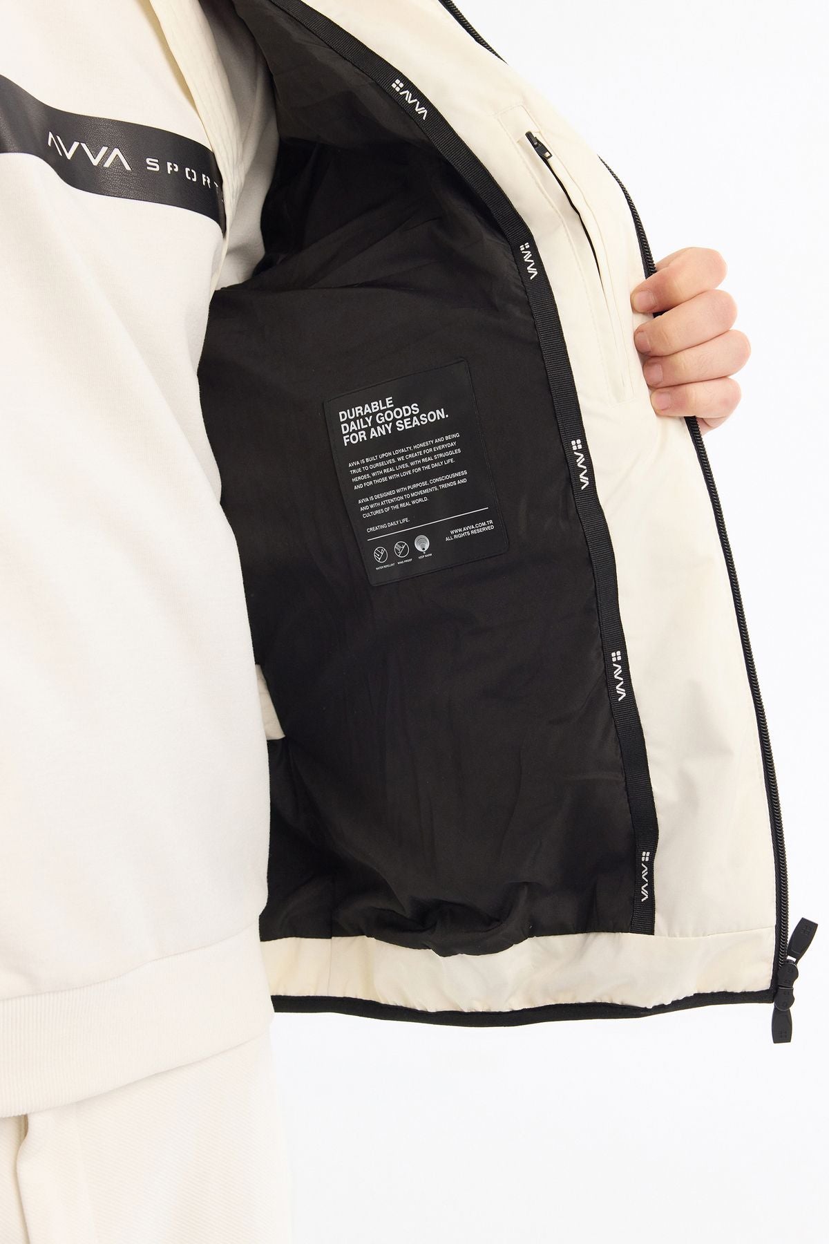 Men's white hooded water -driven windproof transport hanger Mont A42y6041