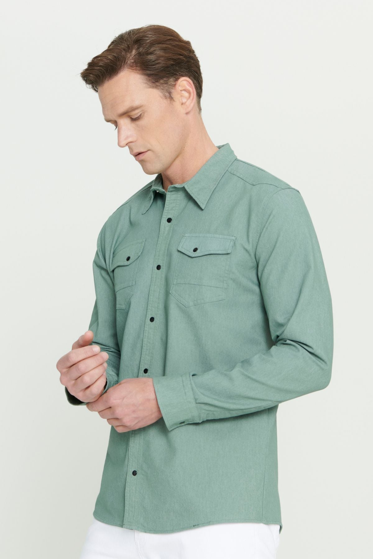 Men's green slim fit narrow cut classic collar cotton shirt