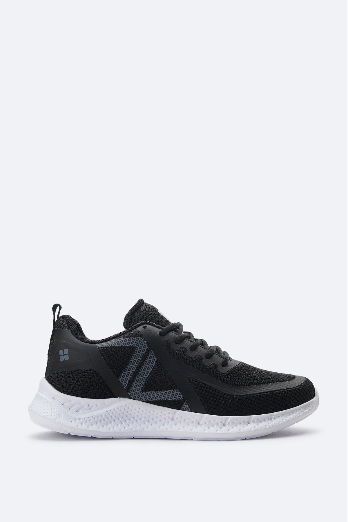 Men's black printed flexible floor sneaker shoes A31y8003
