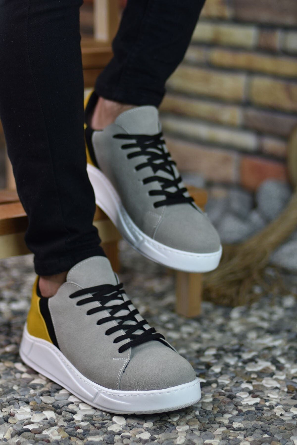 Men's smoked mustard black sneaker 0012m013