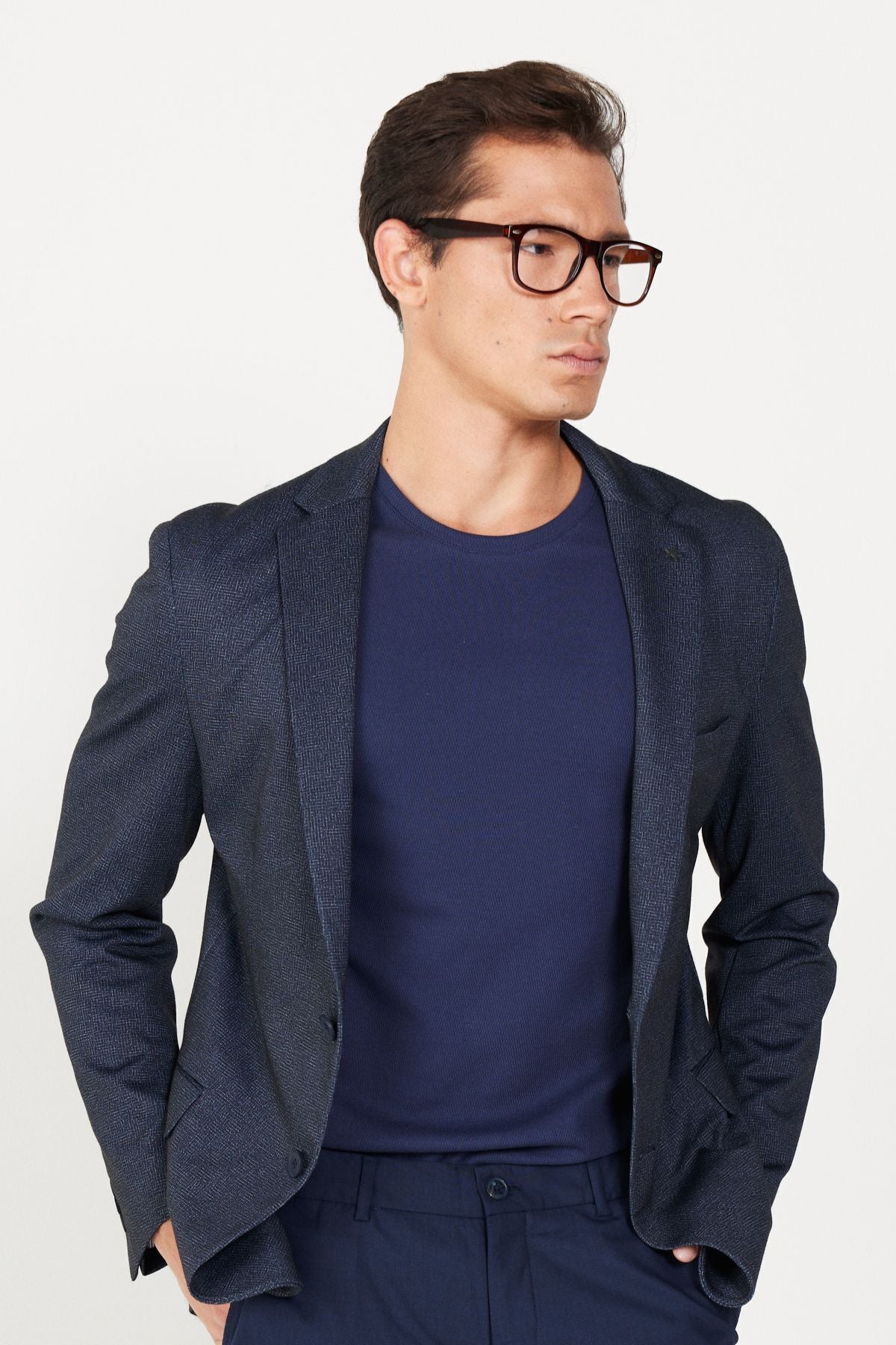 Men's navy blue slim fit narrow cutting mono collar printed blazer jacket