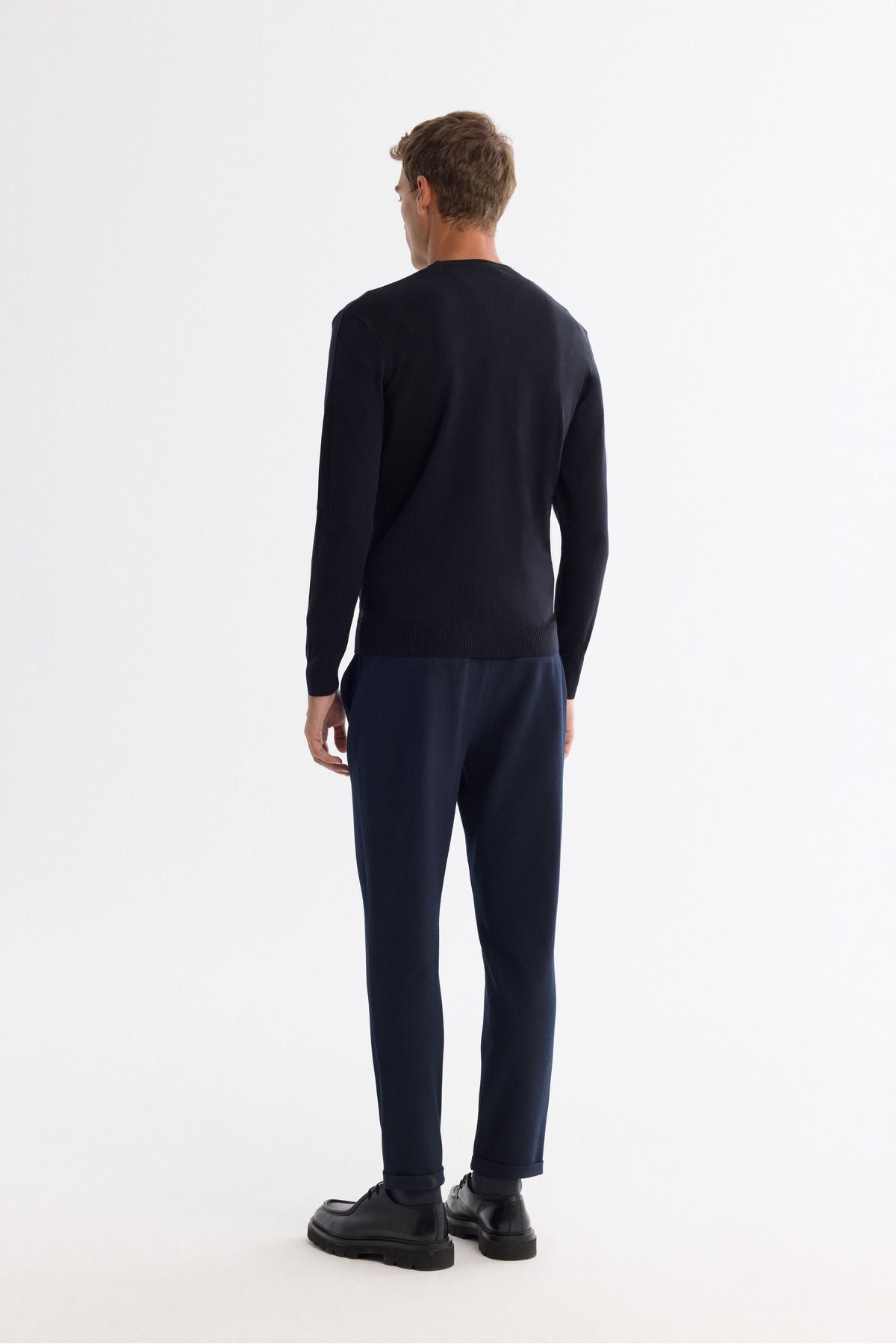 Men's navy blue bike collar -free knitwear sweater E005000