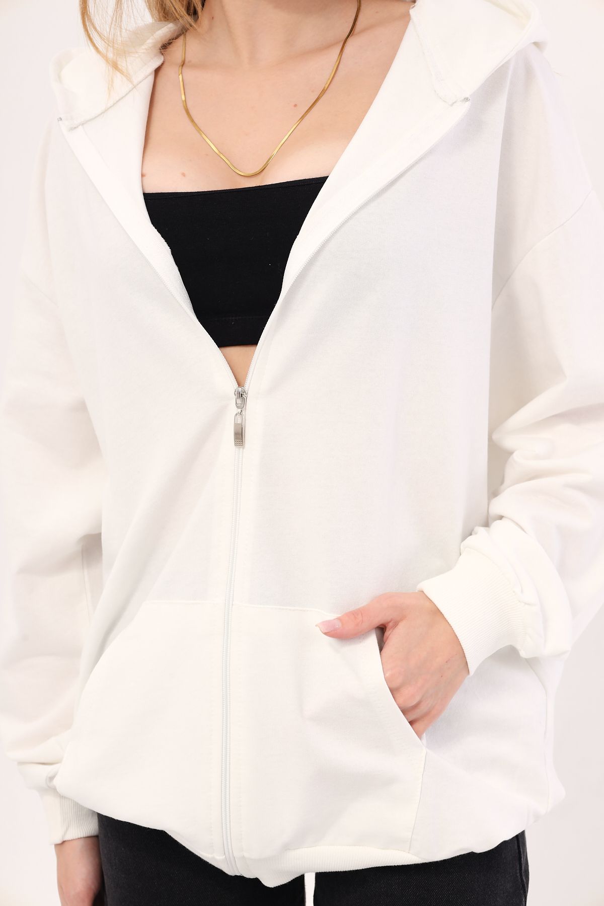 Woman White front zipper with hooded over the sweatshirt ARM-25K001024