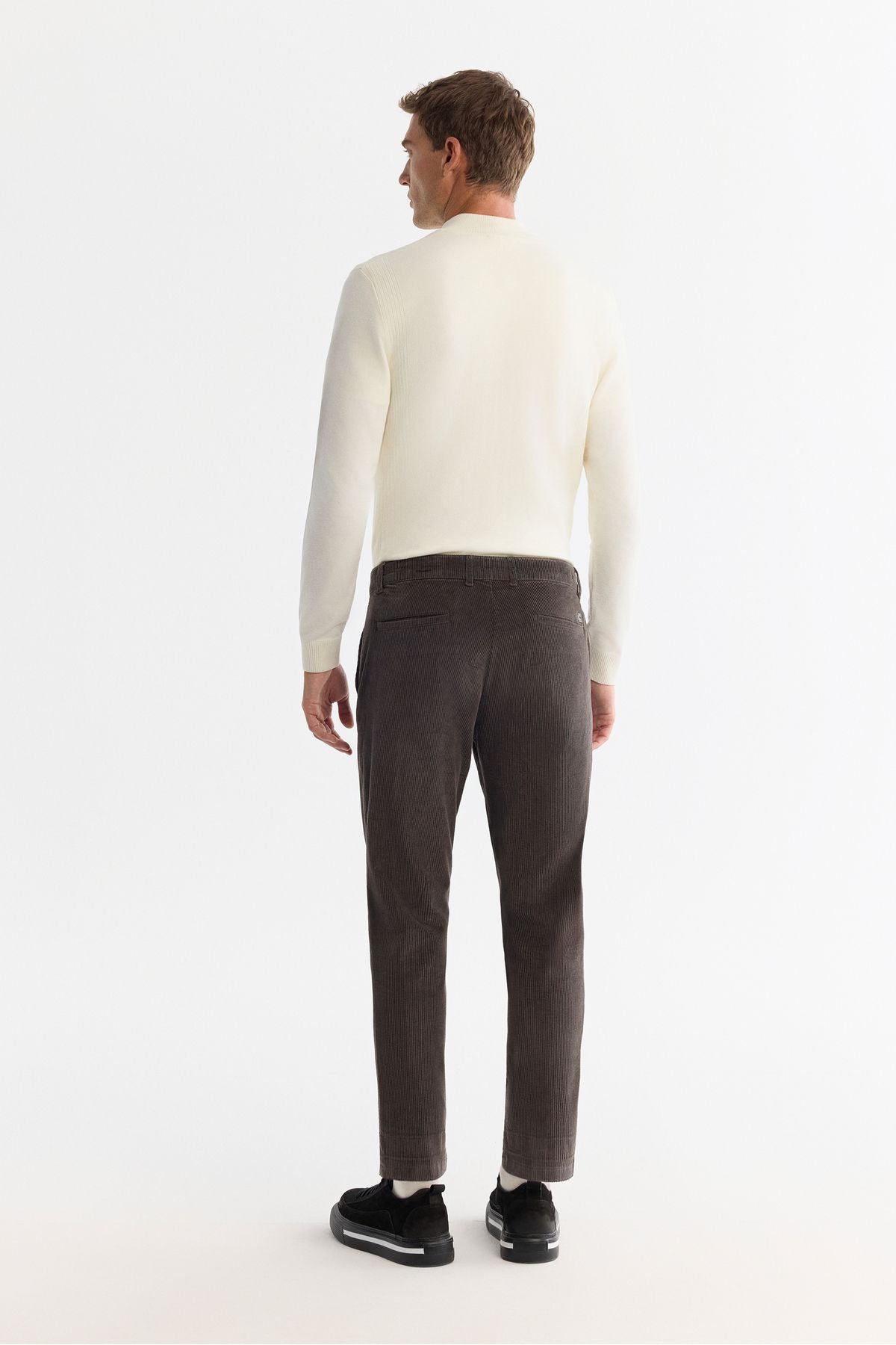 Men's ecru upright collar zipper line Detailed Soft Touch Knitwear Sweater A42Y5071