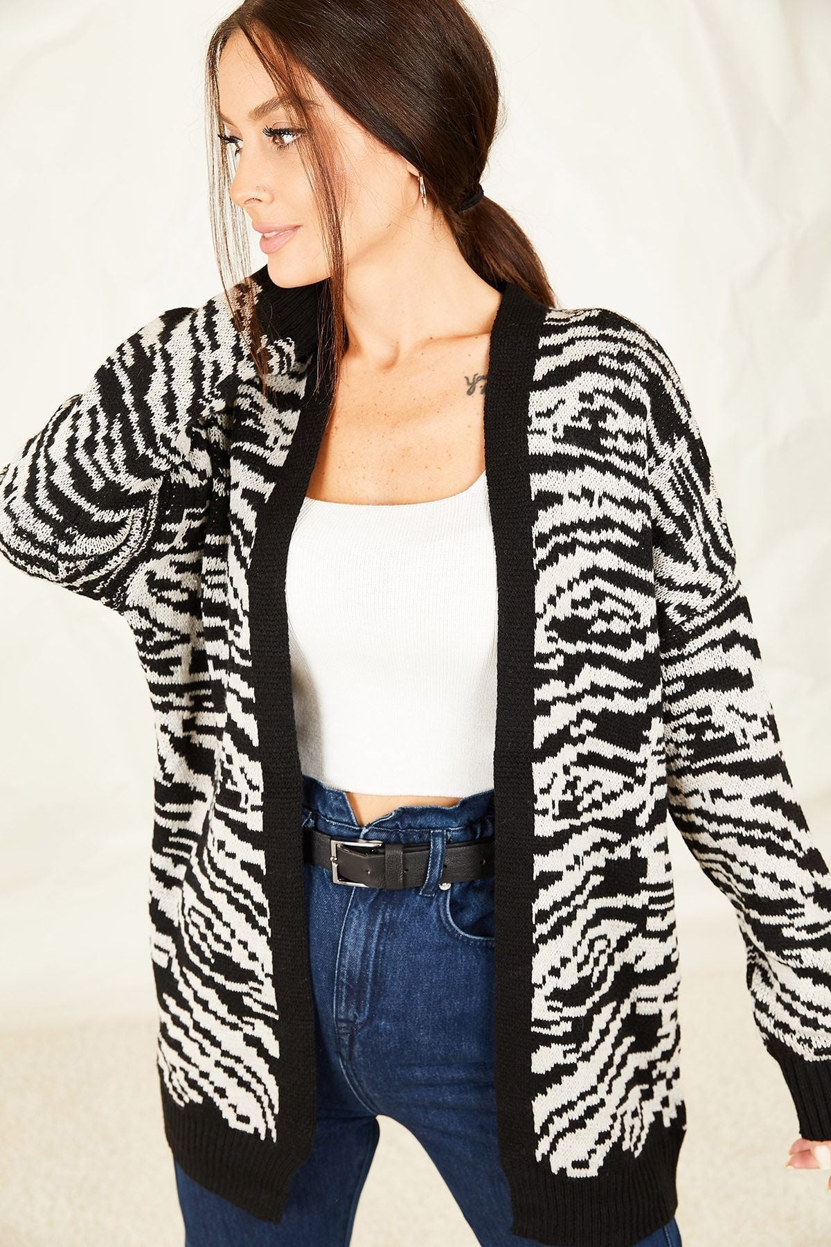 Women's Black Patterned Long Cardigan ARM-21K069002