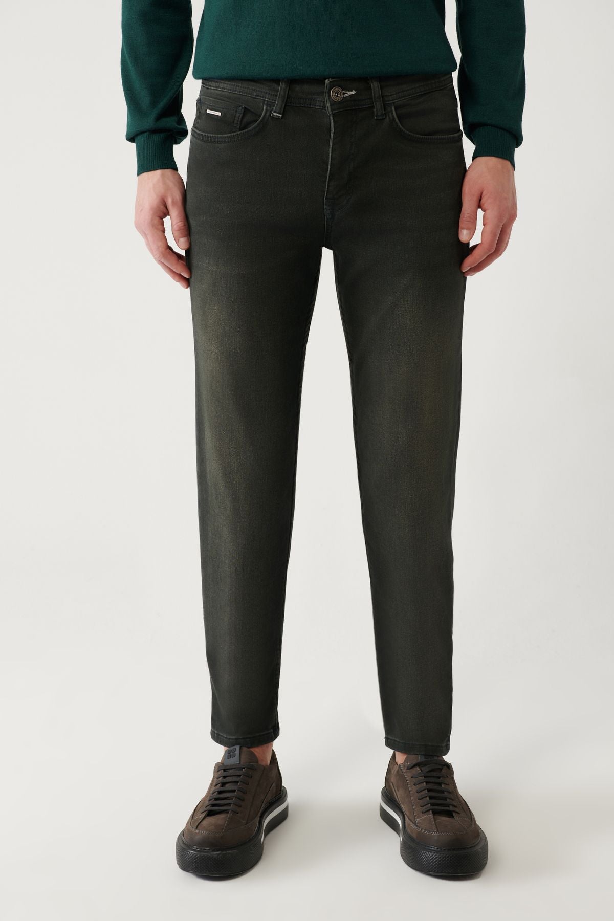 Male Khaki Washing Flexible Berlin Jean Pants A32Y3510