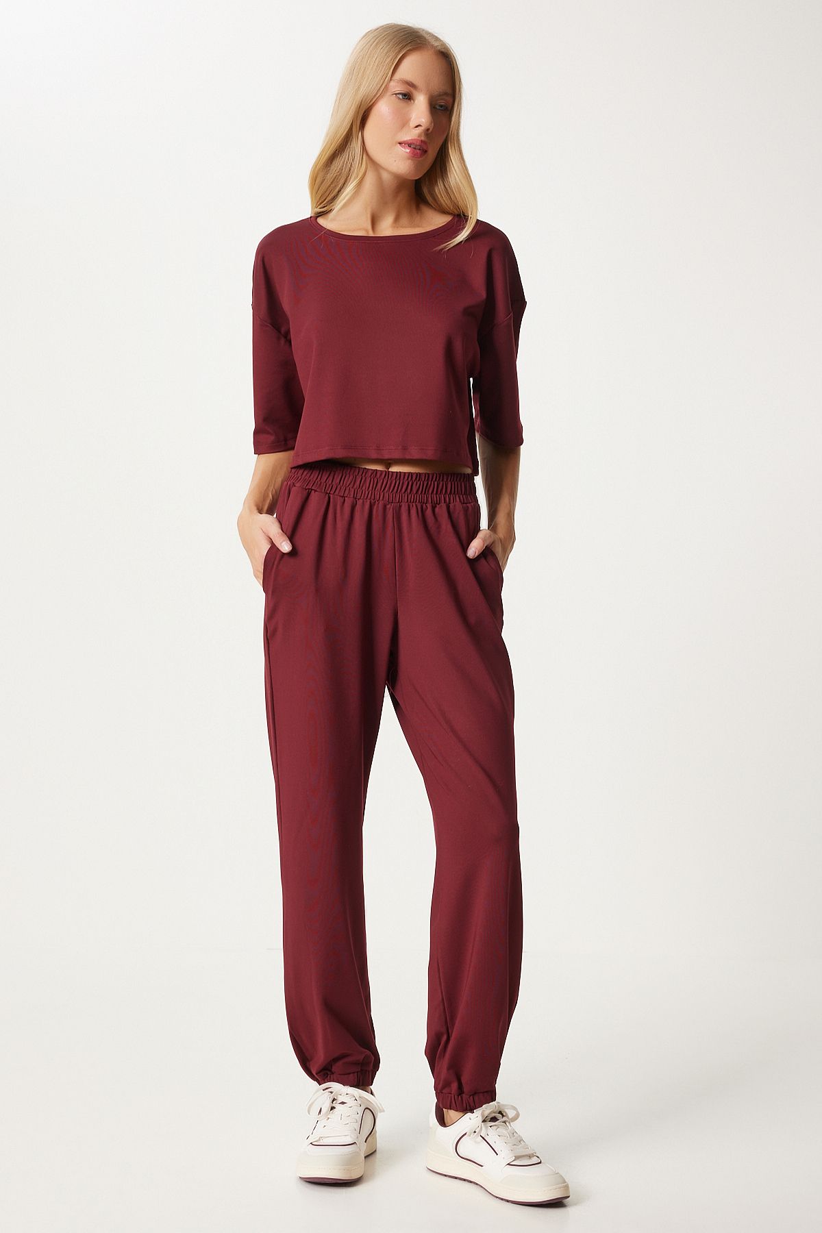 Female Bordeaux Crop T-Shirt Jogger Lad Weave Service Set FN03316