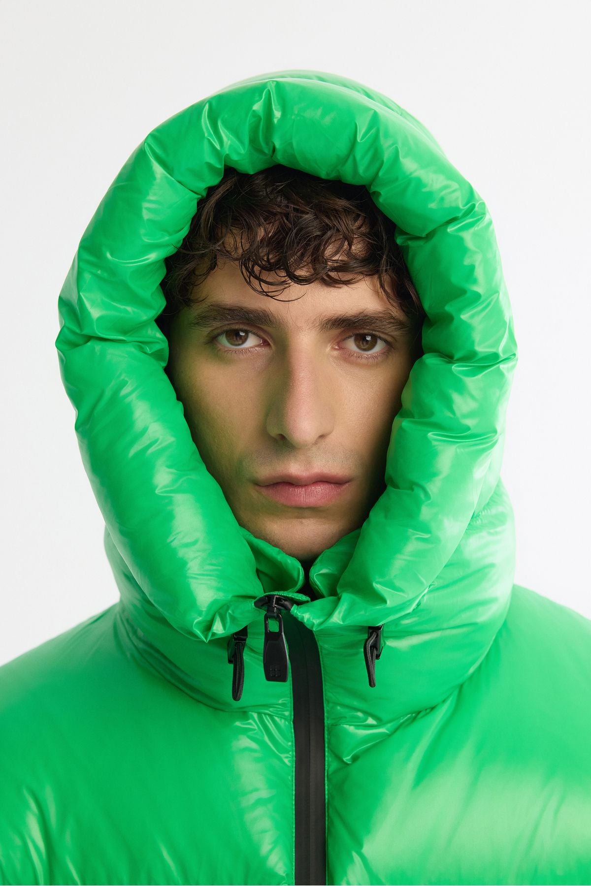 Men's green hooded goose feather water -derived windproof -20 degrees resistant swelling coat A42y6182