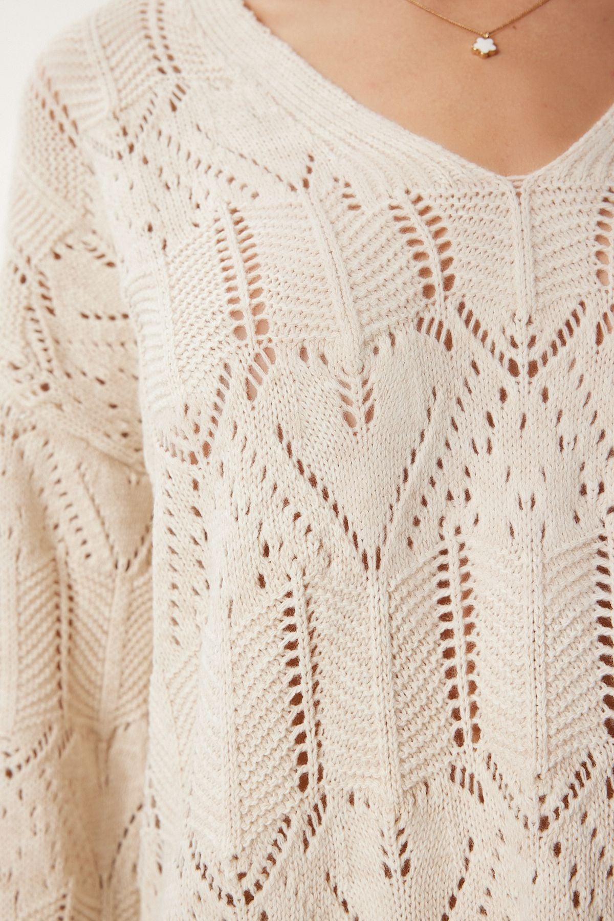 WOMEN'S CREAM V -YAKA OWNERSHIP COOL Sweater PN00079