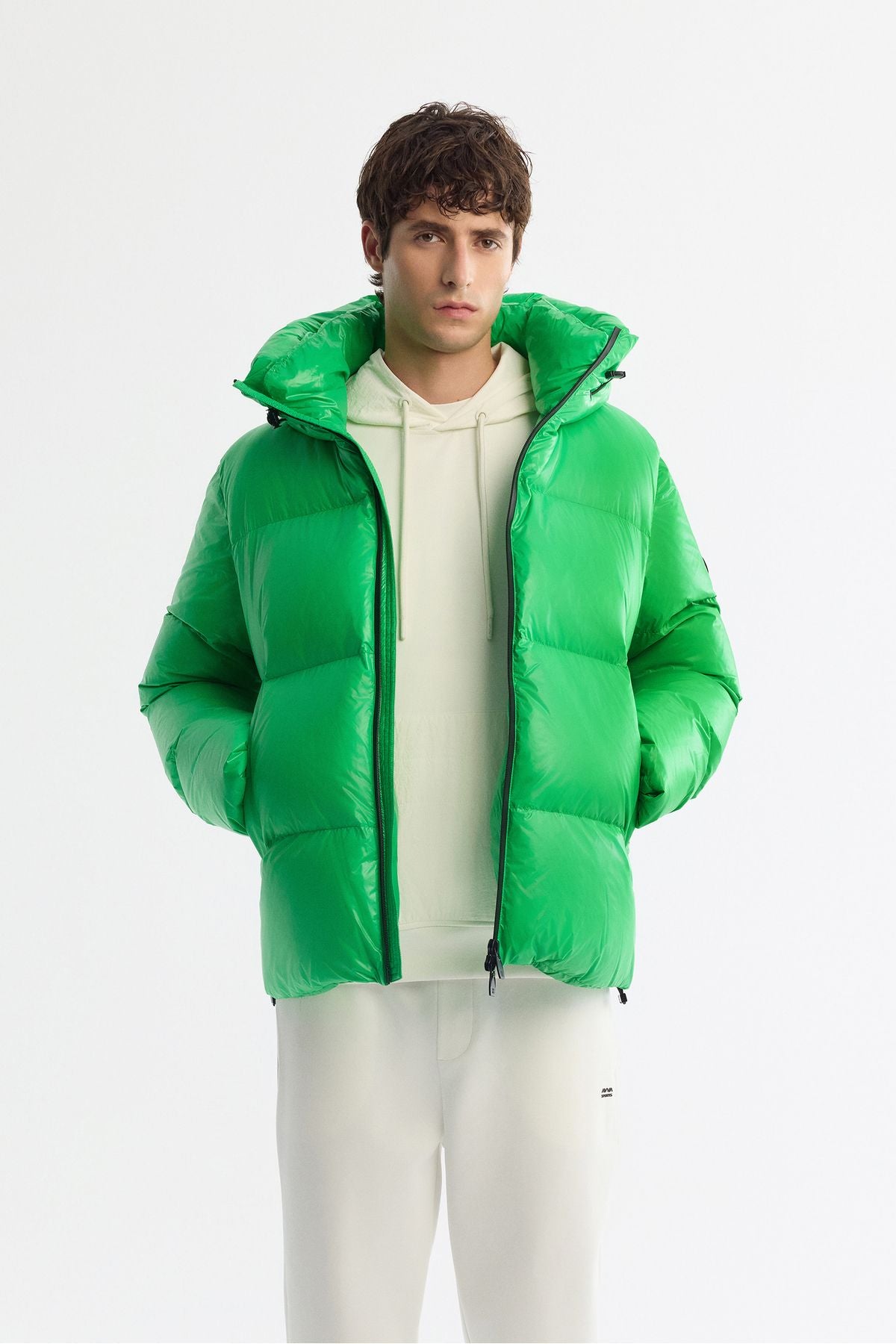 Men's green hooded goose feather water -derived windproof -20 degrees resistant swelling coat A42y6182